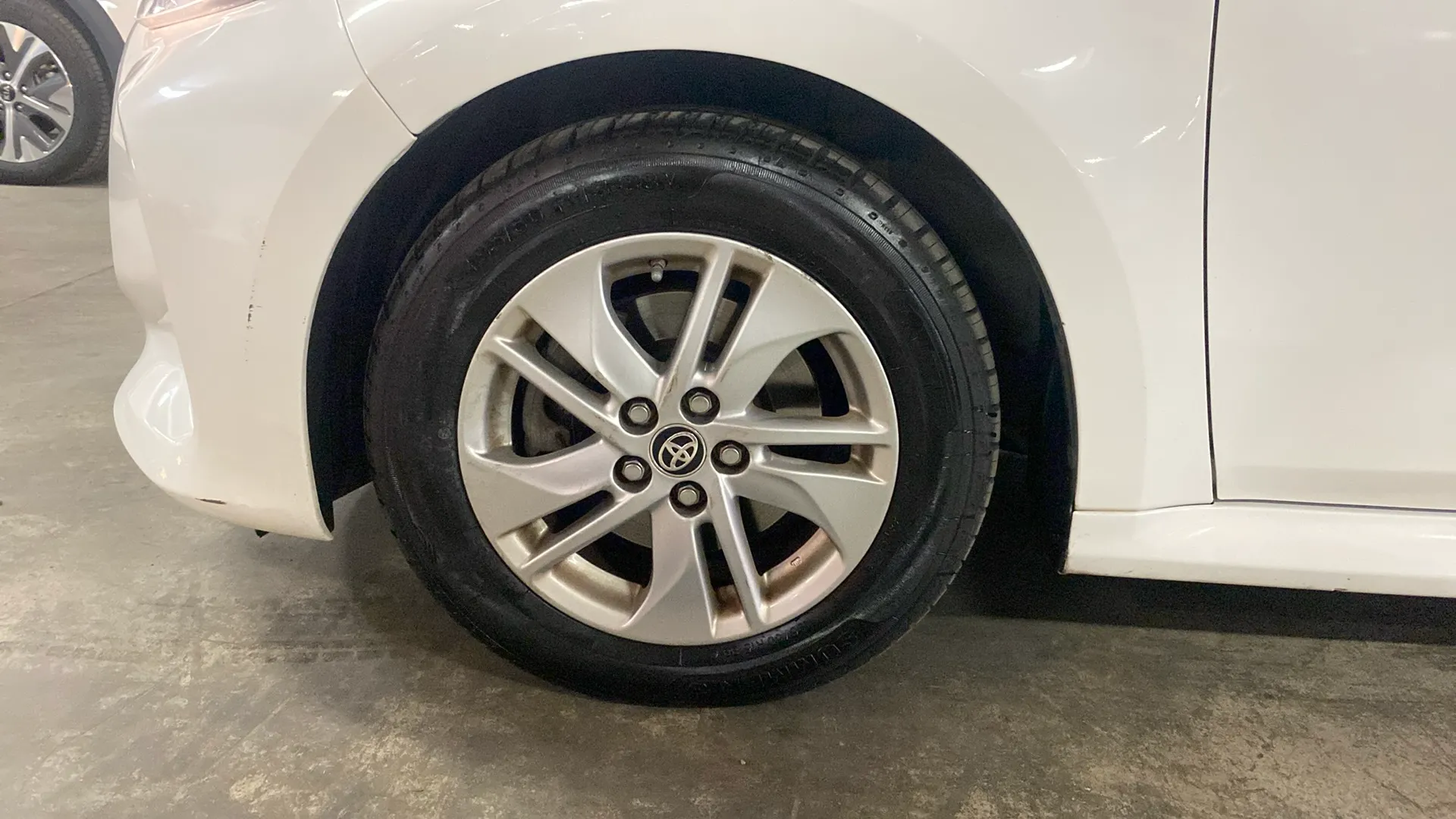 Toyota Yaris 1.5 120H Business Plus - foto 30
