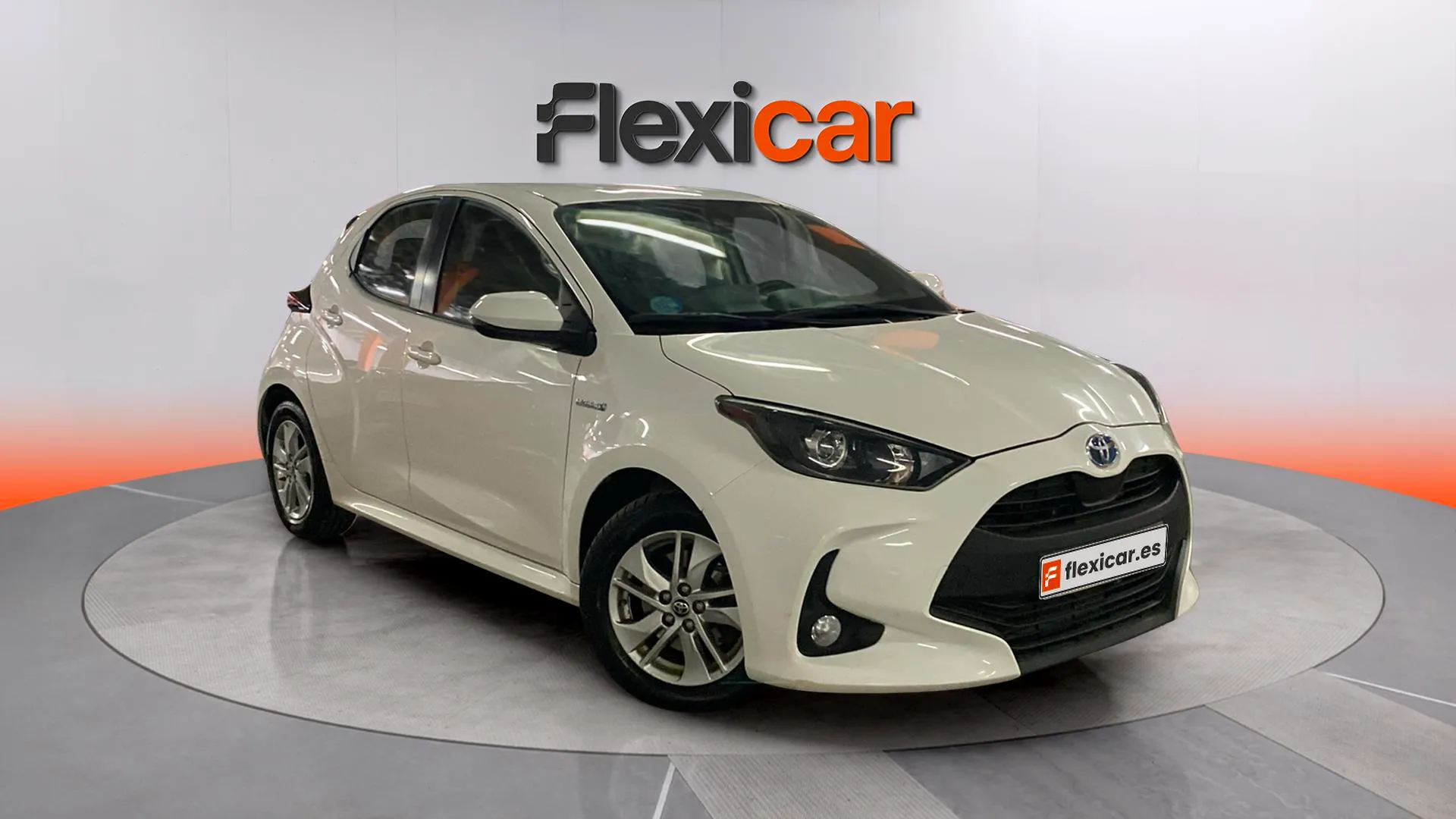 Toyota Yaris 1.5 120H Business Plus - foto 1