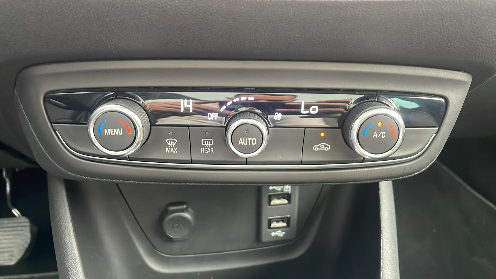 Opel Crossland 1.2T Excellence - foto 17