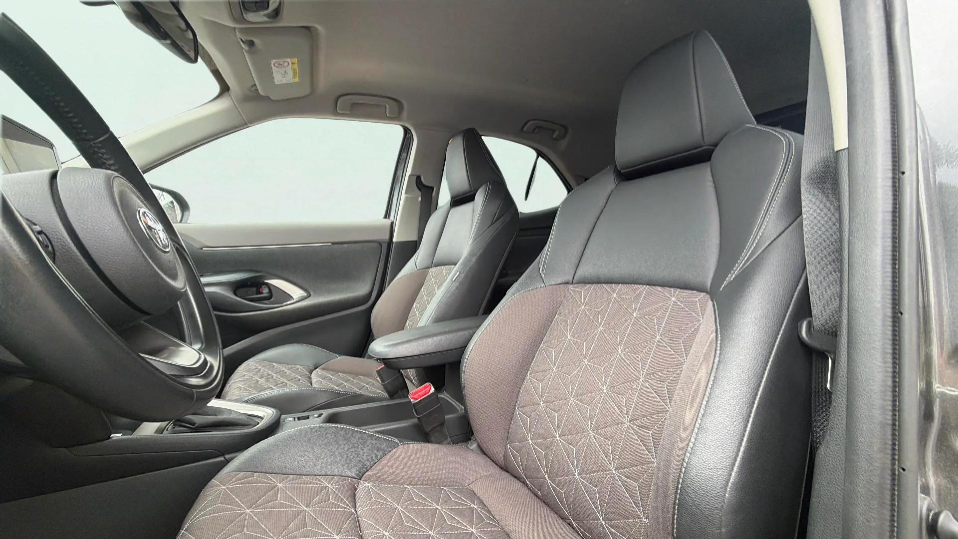 Toyota Yaris Cross 1.5 120H Active Tech Pack Confort - foto 10