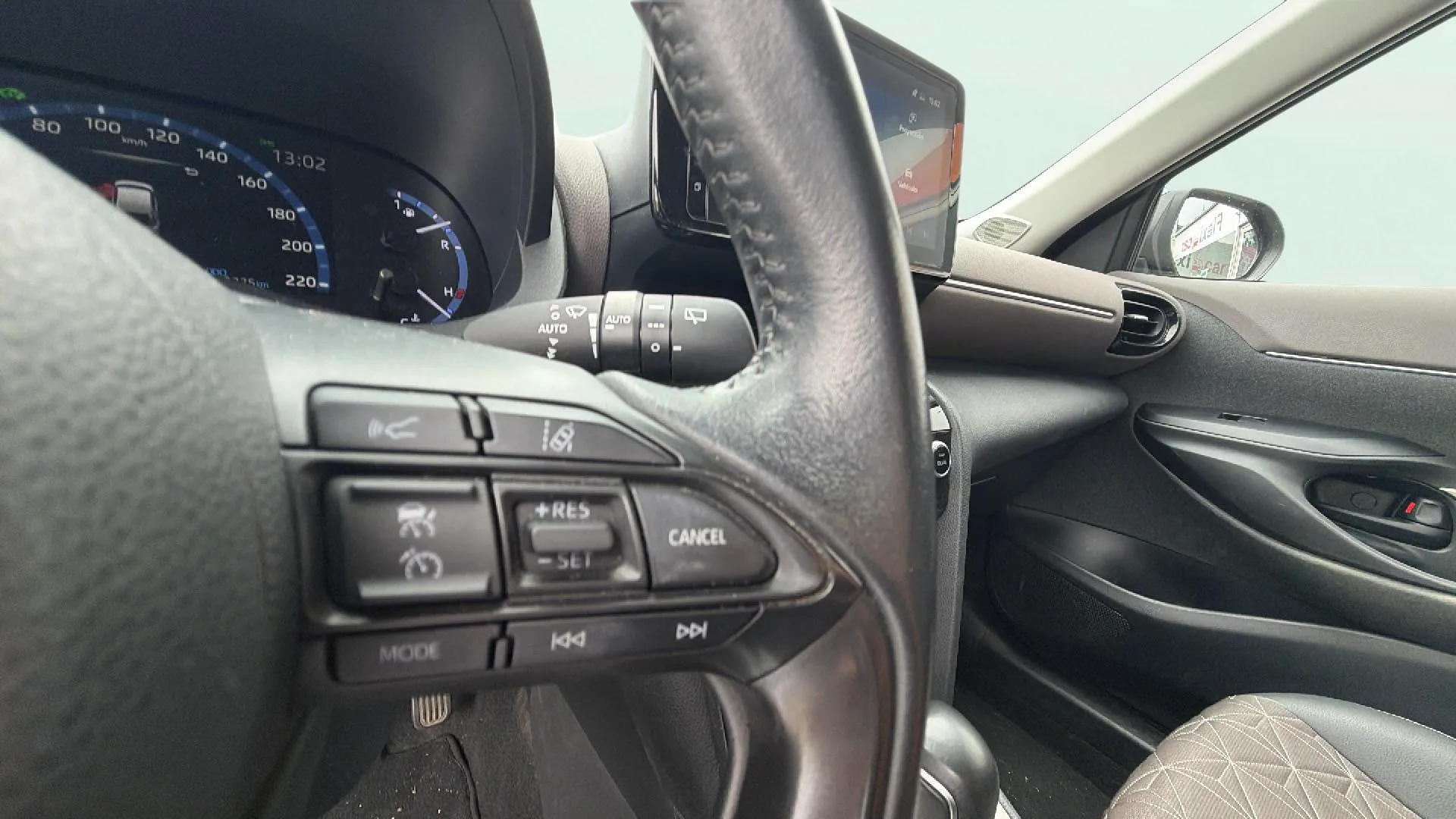 Toyota Yaris Cross 1.5 120H Active Tech Pack Confort - foto 18