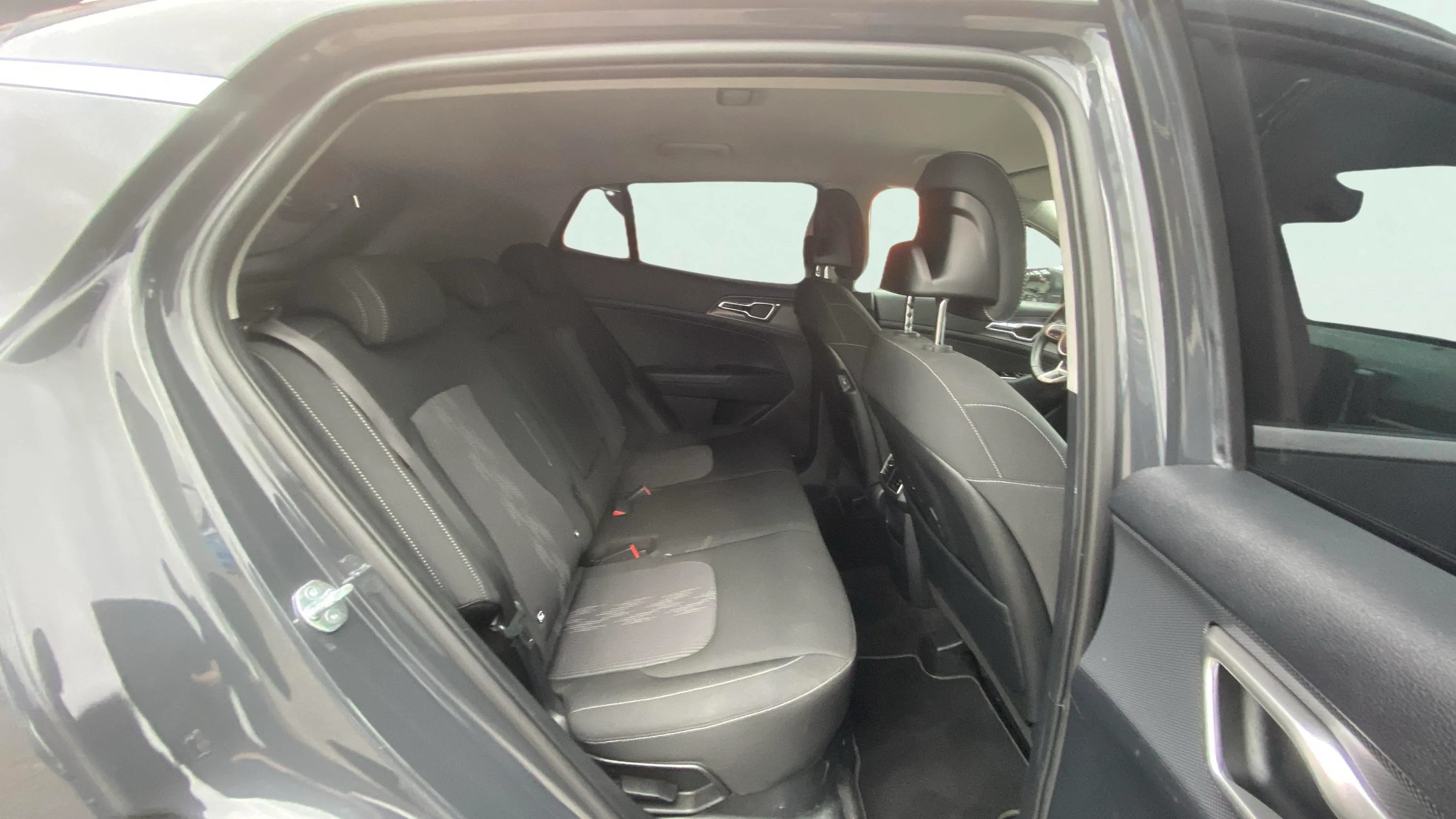 Kia Sportage 1.6 T-GDi HEV Drive 4x2 - foto 15