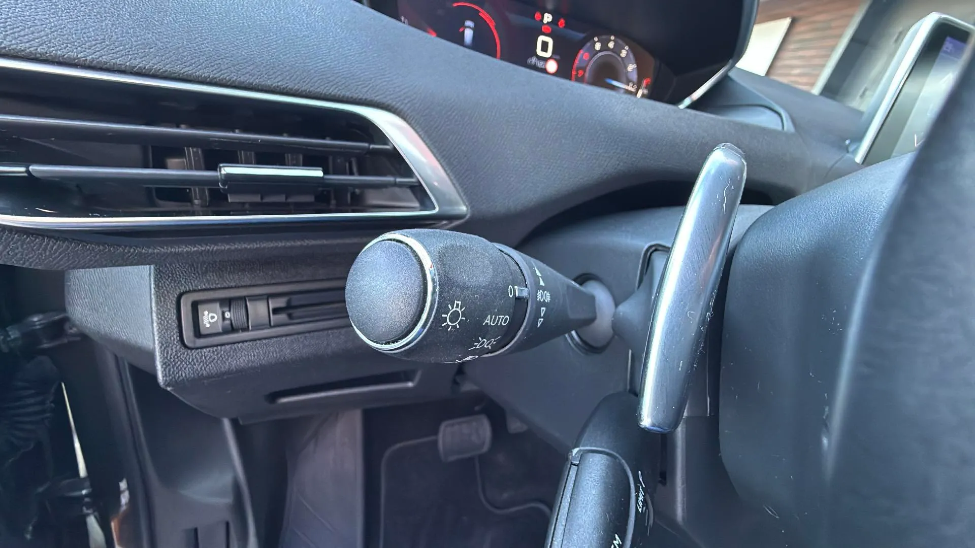 Peugeot 5008 1.2 PureTech Active Pack EAT8 - foto 18