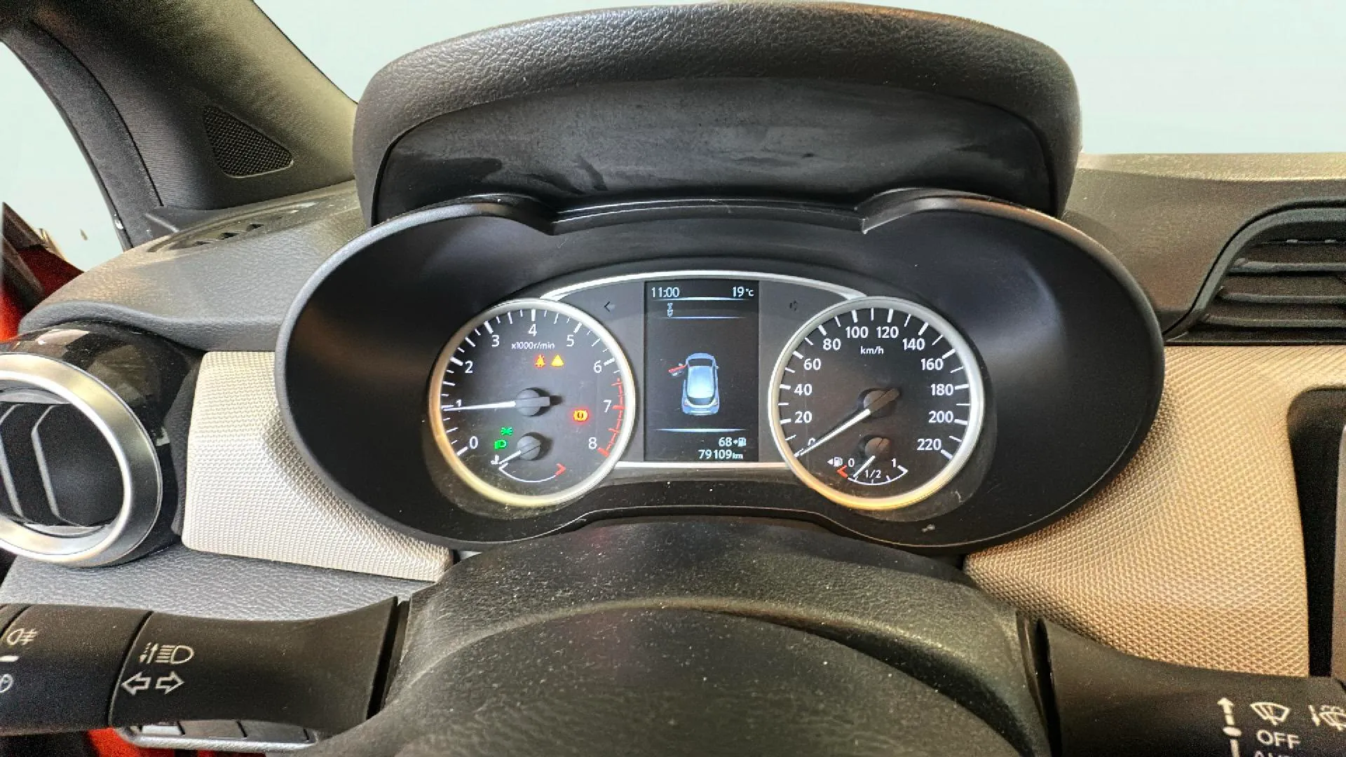 Nissan Micra 1.0G Acenta - foto 13