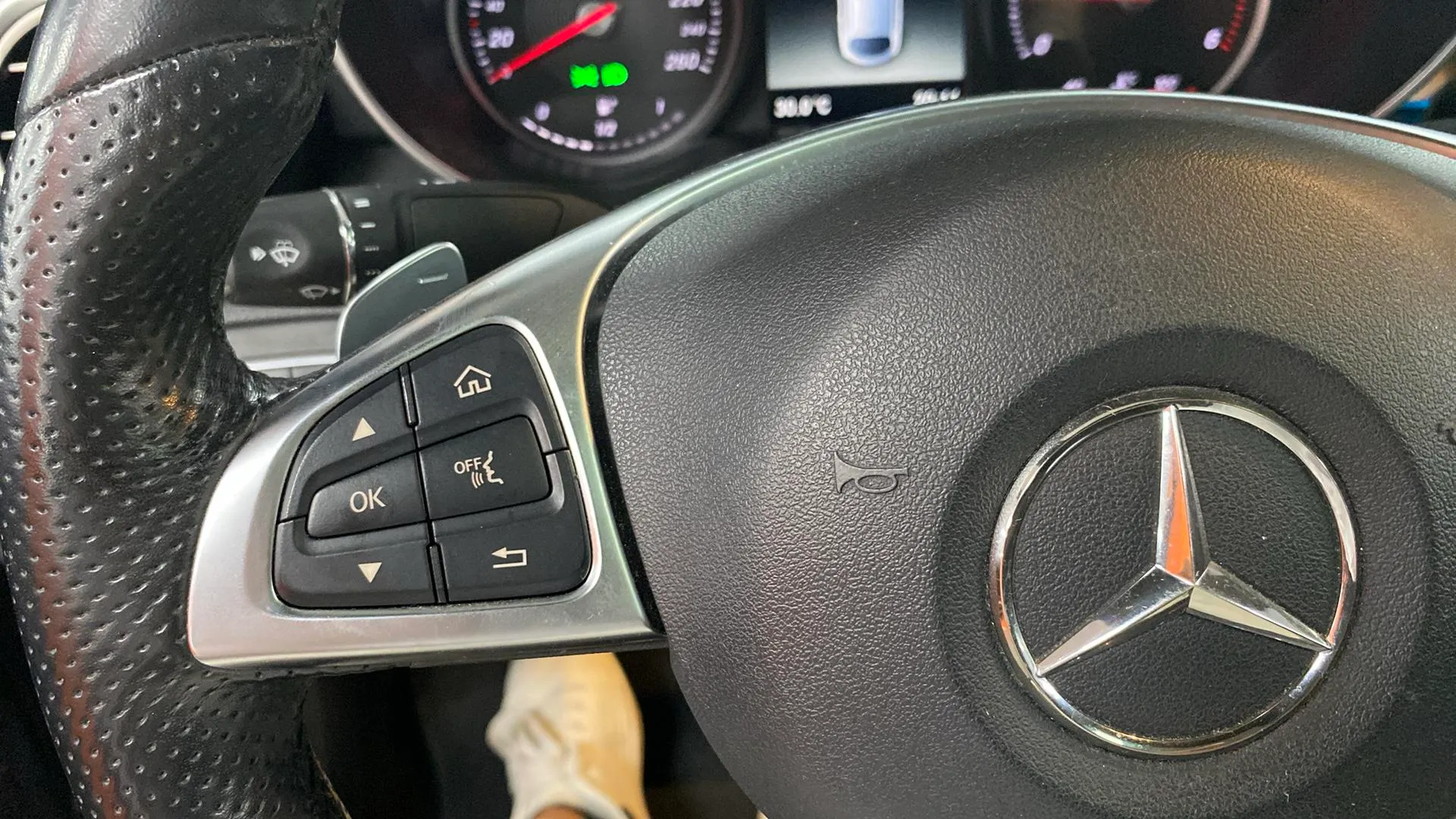 Mercedes-Benz GLC 250 d 4MATIC - foto 14