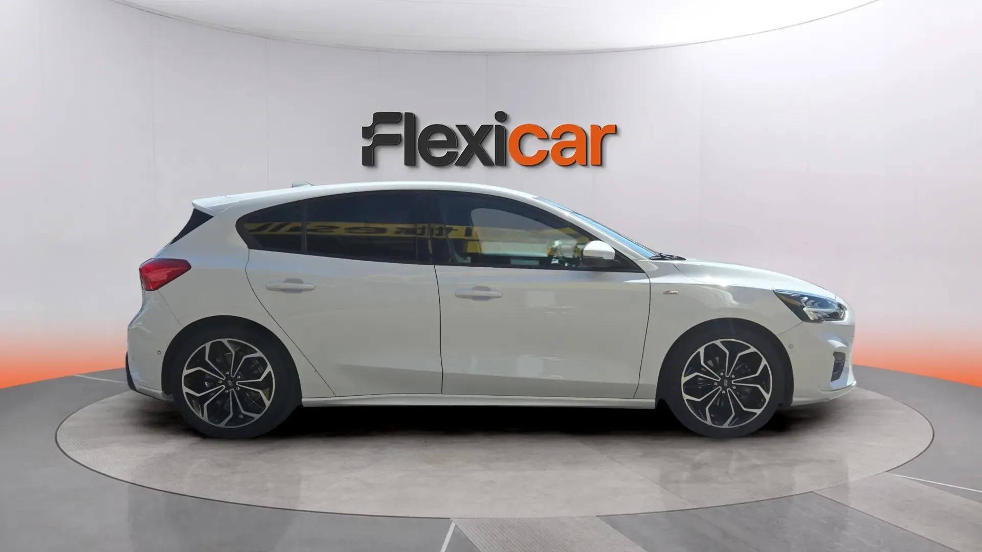 Ford Focus 1.5 EcoBlue ST-Line - foto 2