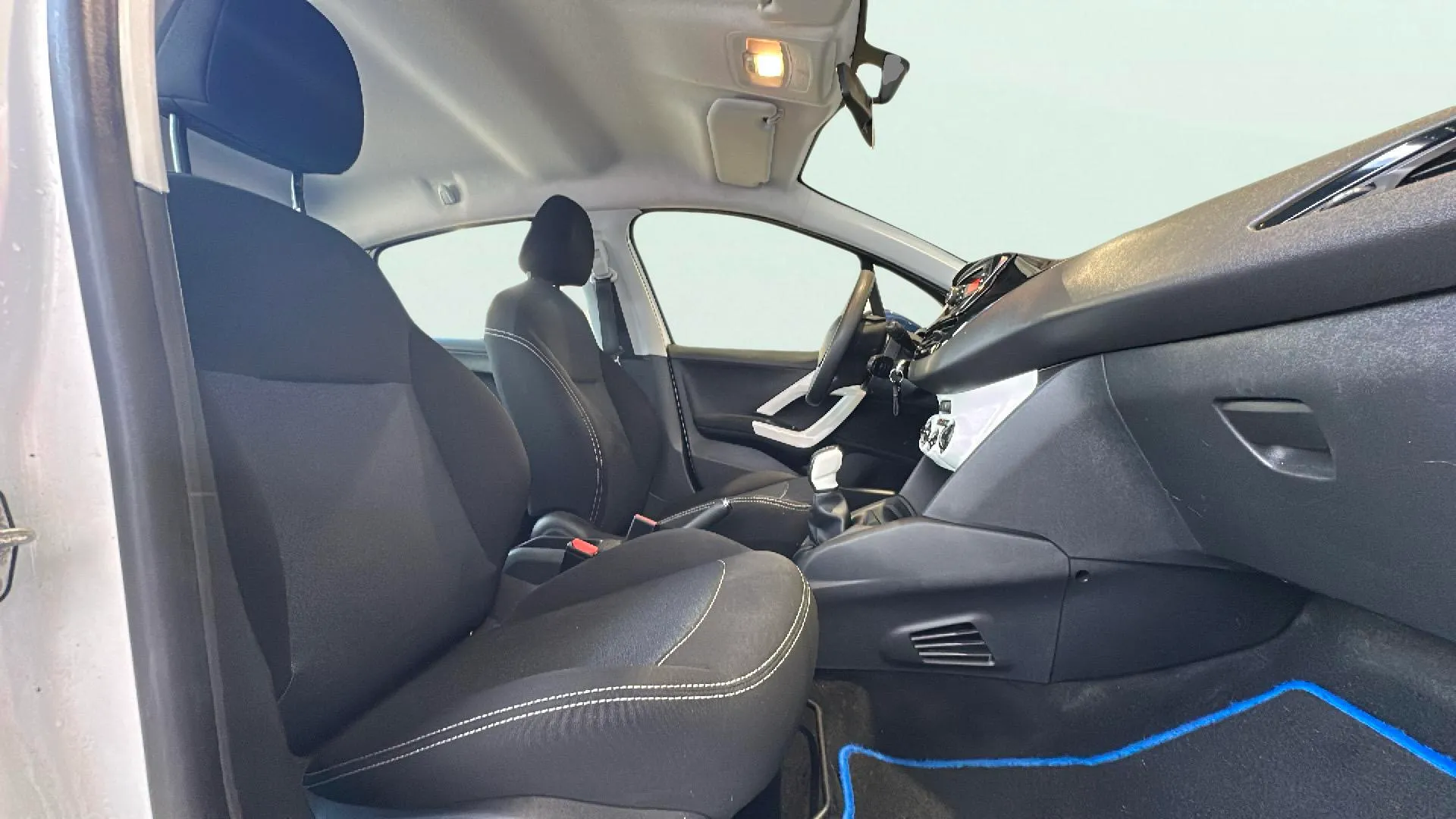 Peugeot 208 Active PureTech - foto 17