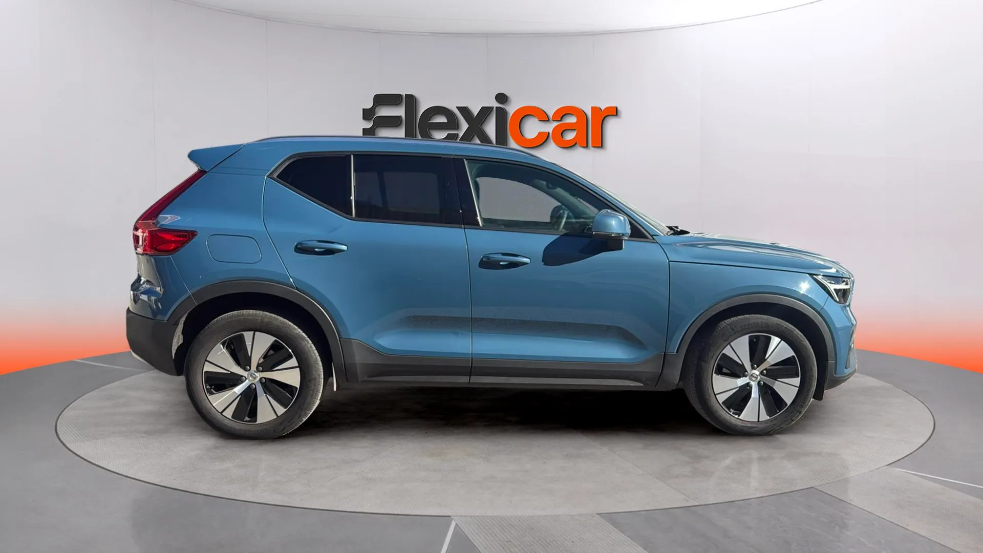 Volvo XC40 2.0 B3 G Momentum Core - foto 2