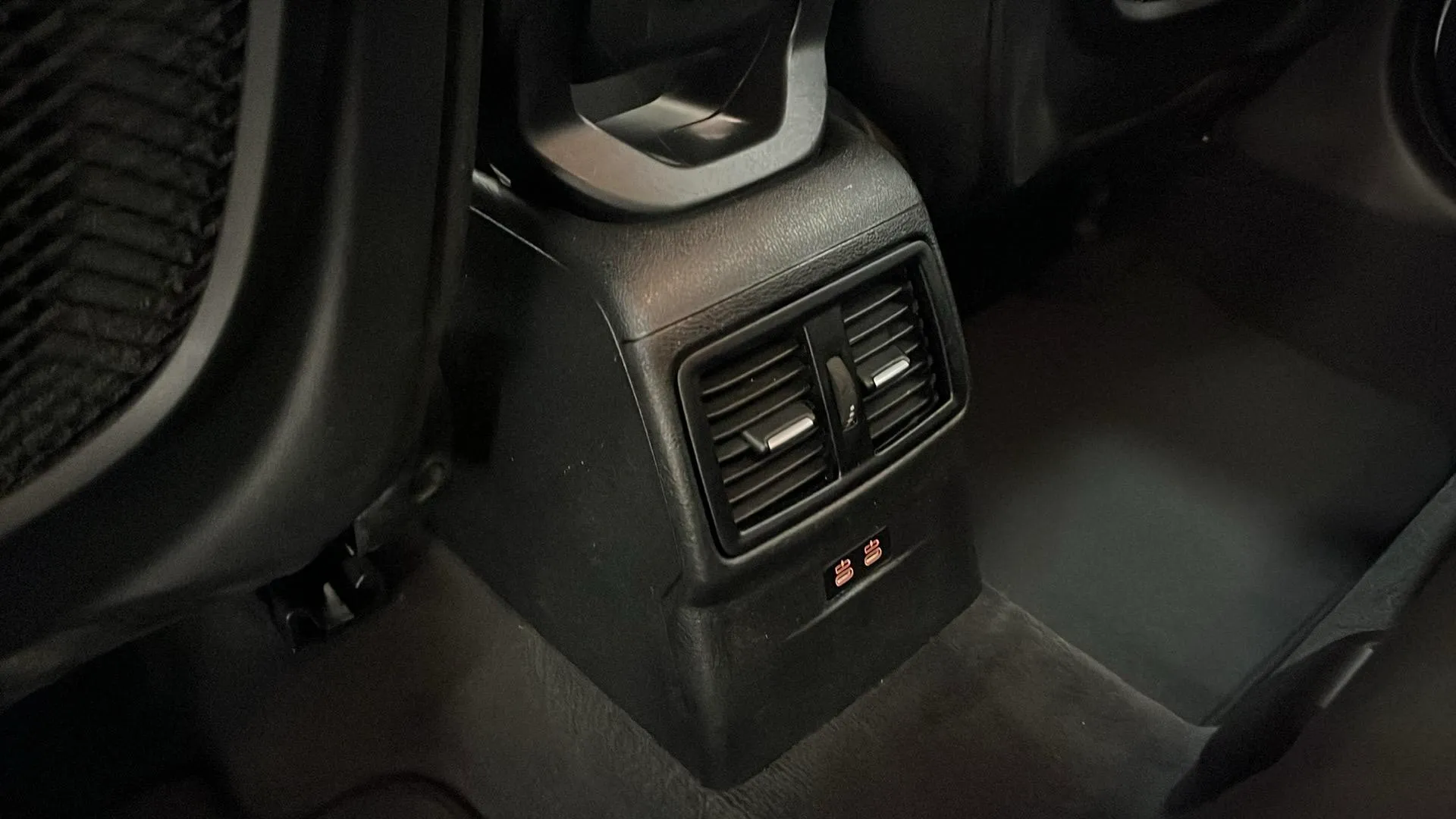 BMW X1 sDrive16d - foto 19
