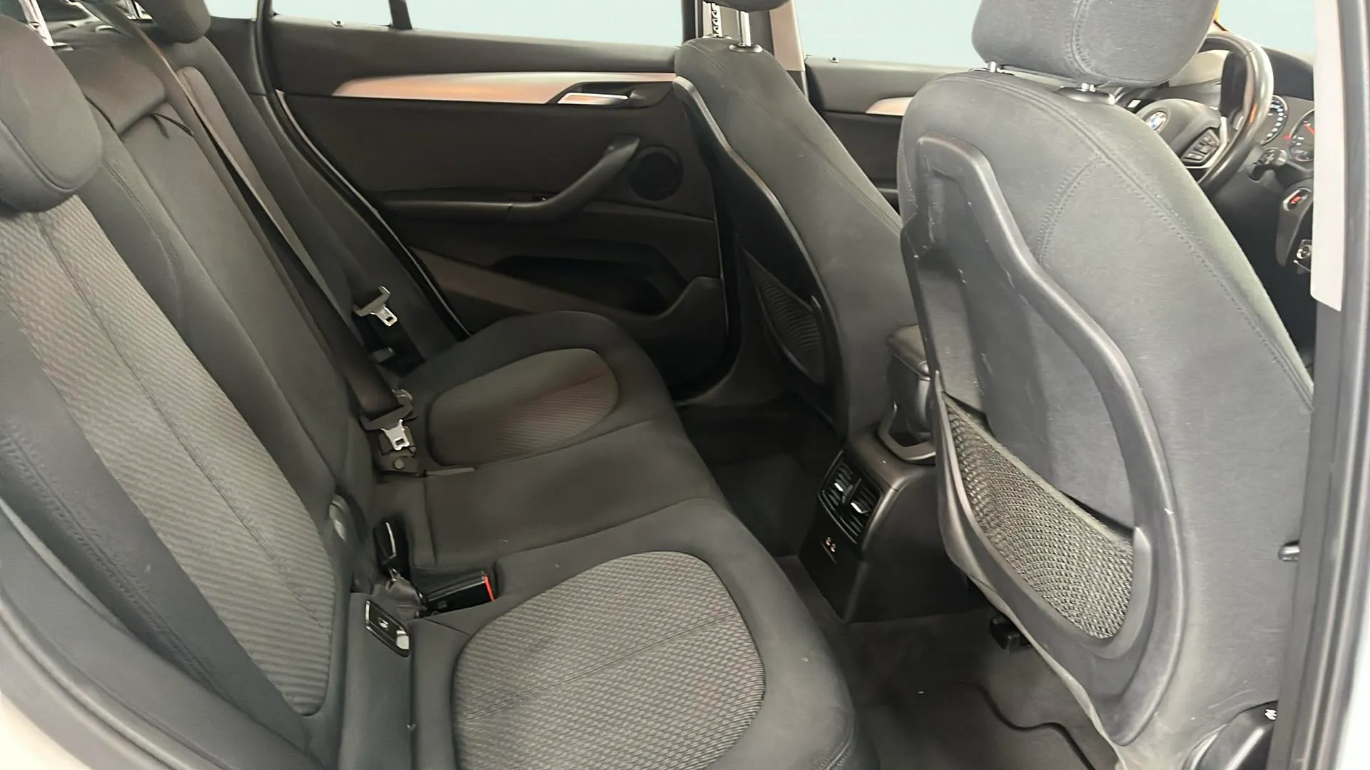BMW X1 sDrive16d - foto 18
