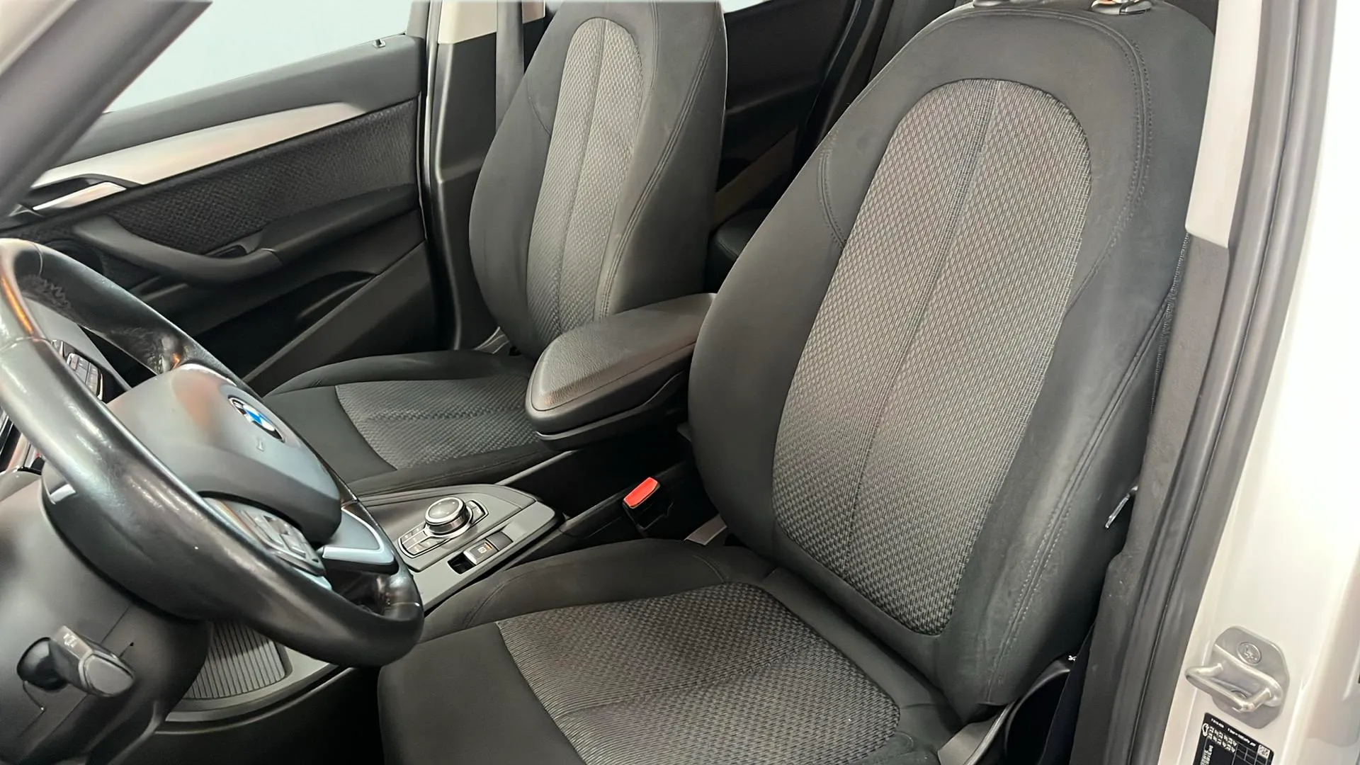 BMW X1 sDrive16d - foto 16