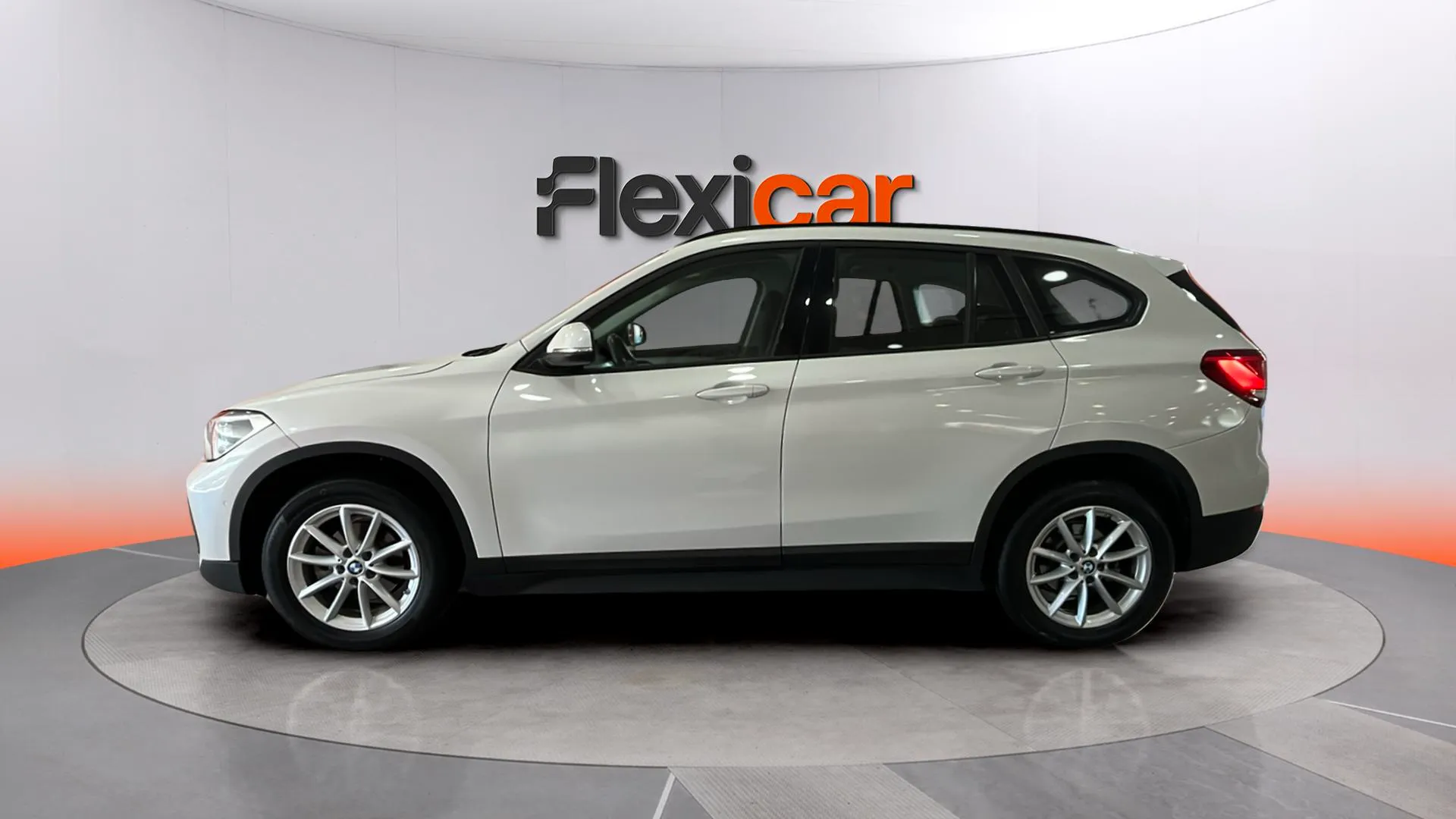 BMW X1 sDrive16d - foto 4