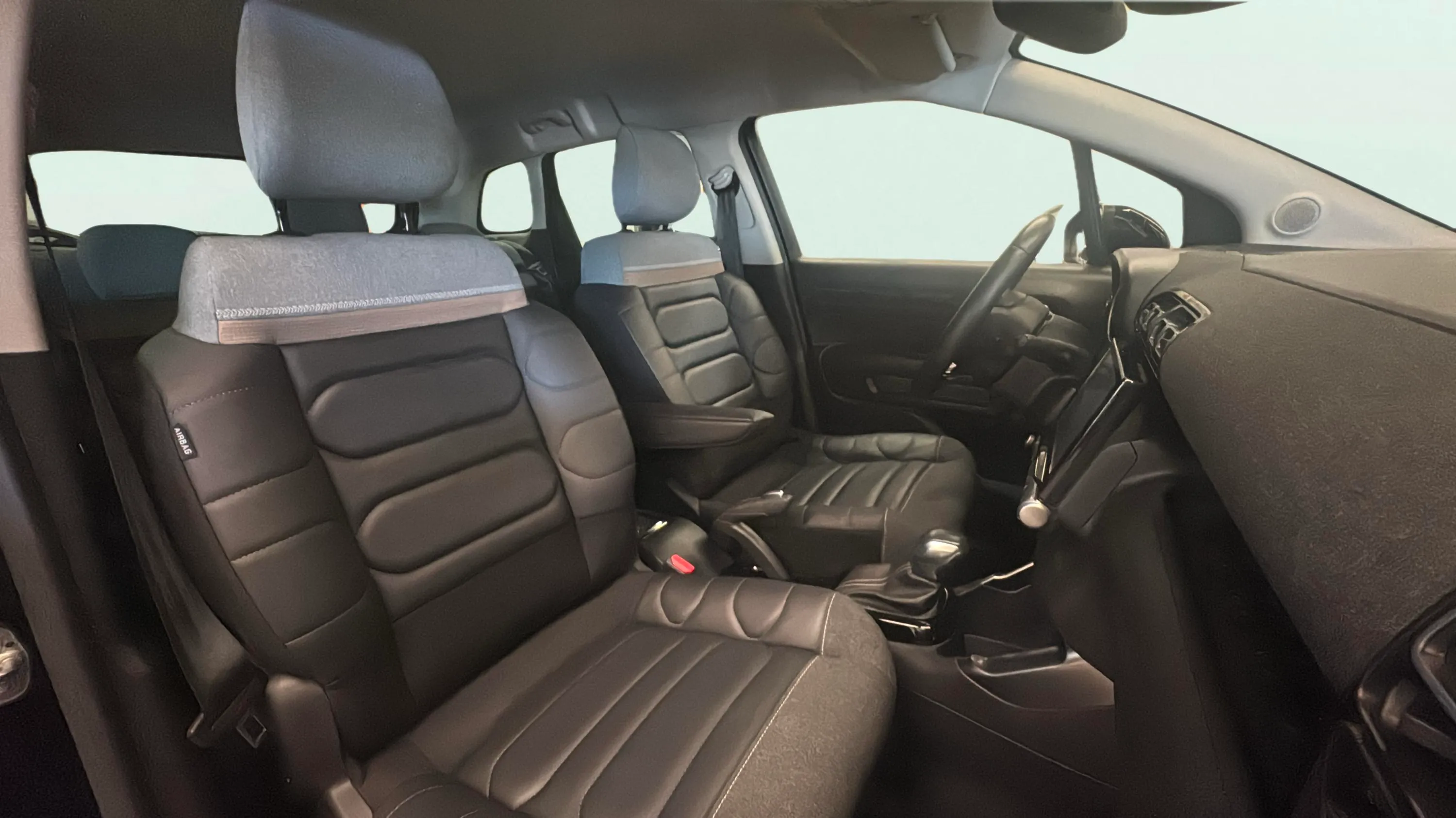 Citroën C3 Aircross BlueHDi EAT6 Shine Pack - foto 17