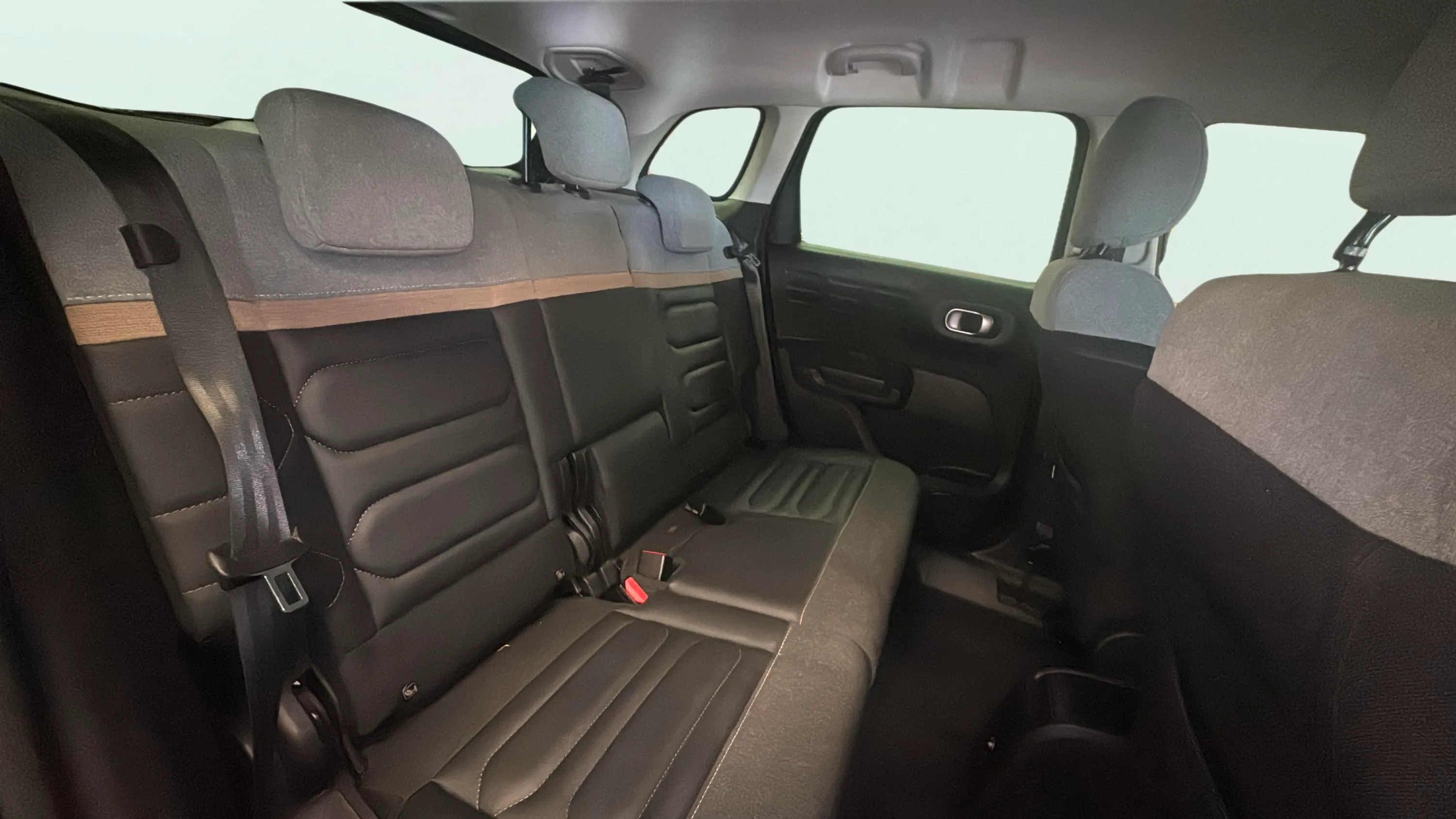 Citroën C3 Aircross BlueHDi EAT6 Shine Pack - foto 18