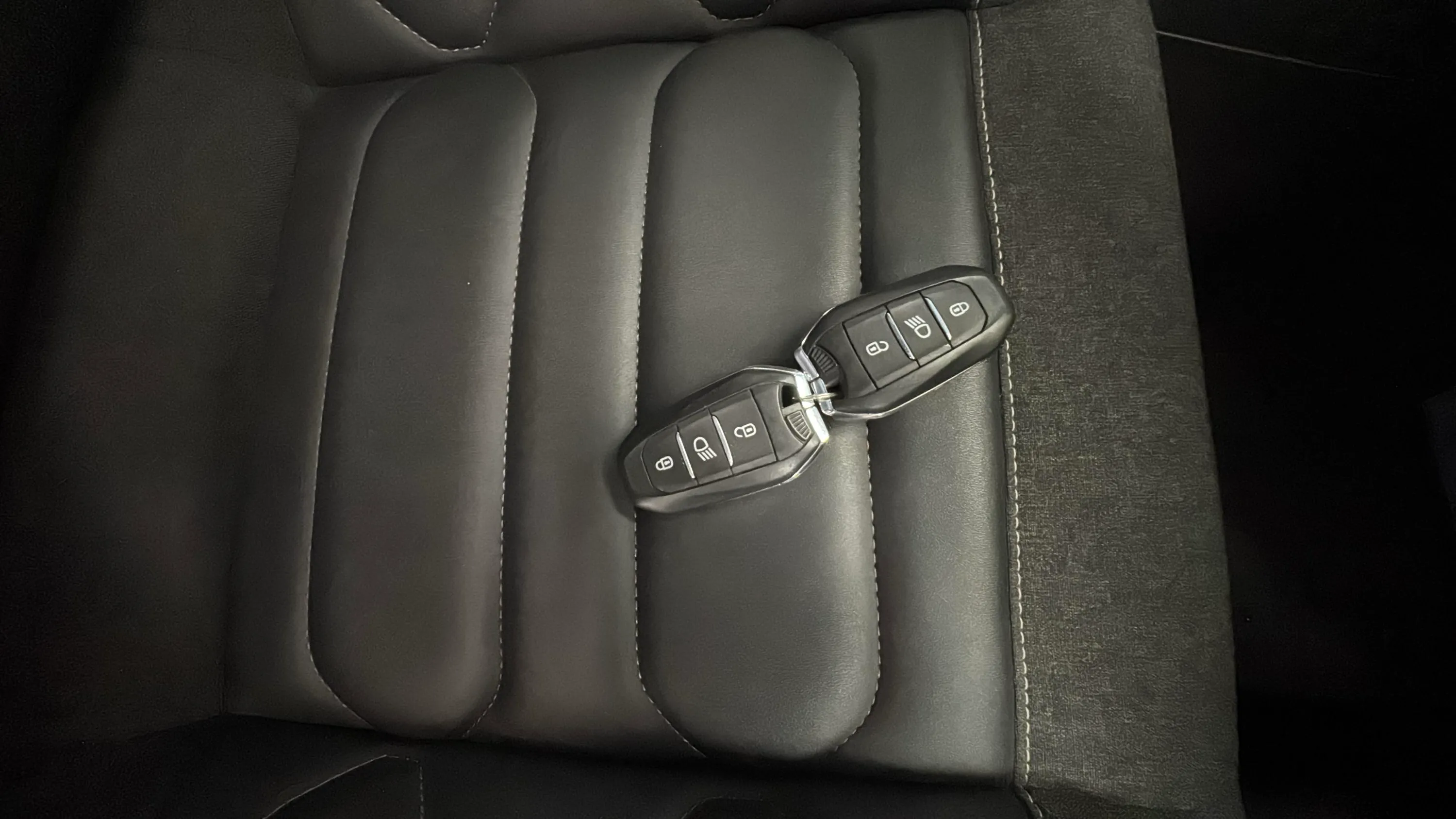 Citroën C3 Aircross BlueHDi EAT6 Shine Pack - foto 24