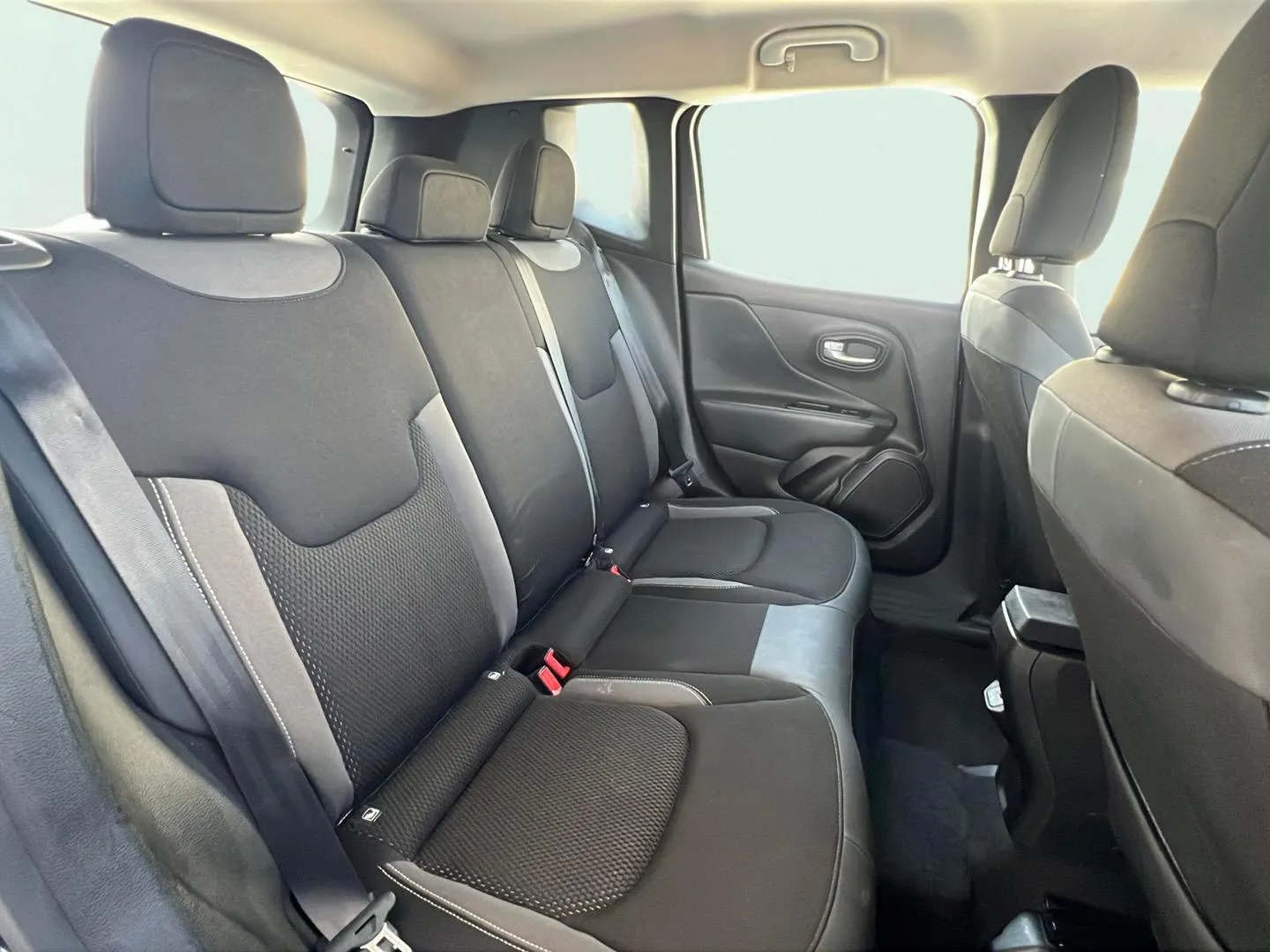 Jeep Renegade 4xe 1.3 PHEV Limited - foto 14