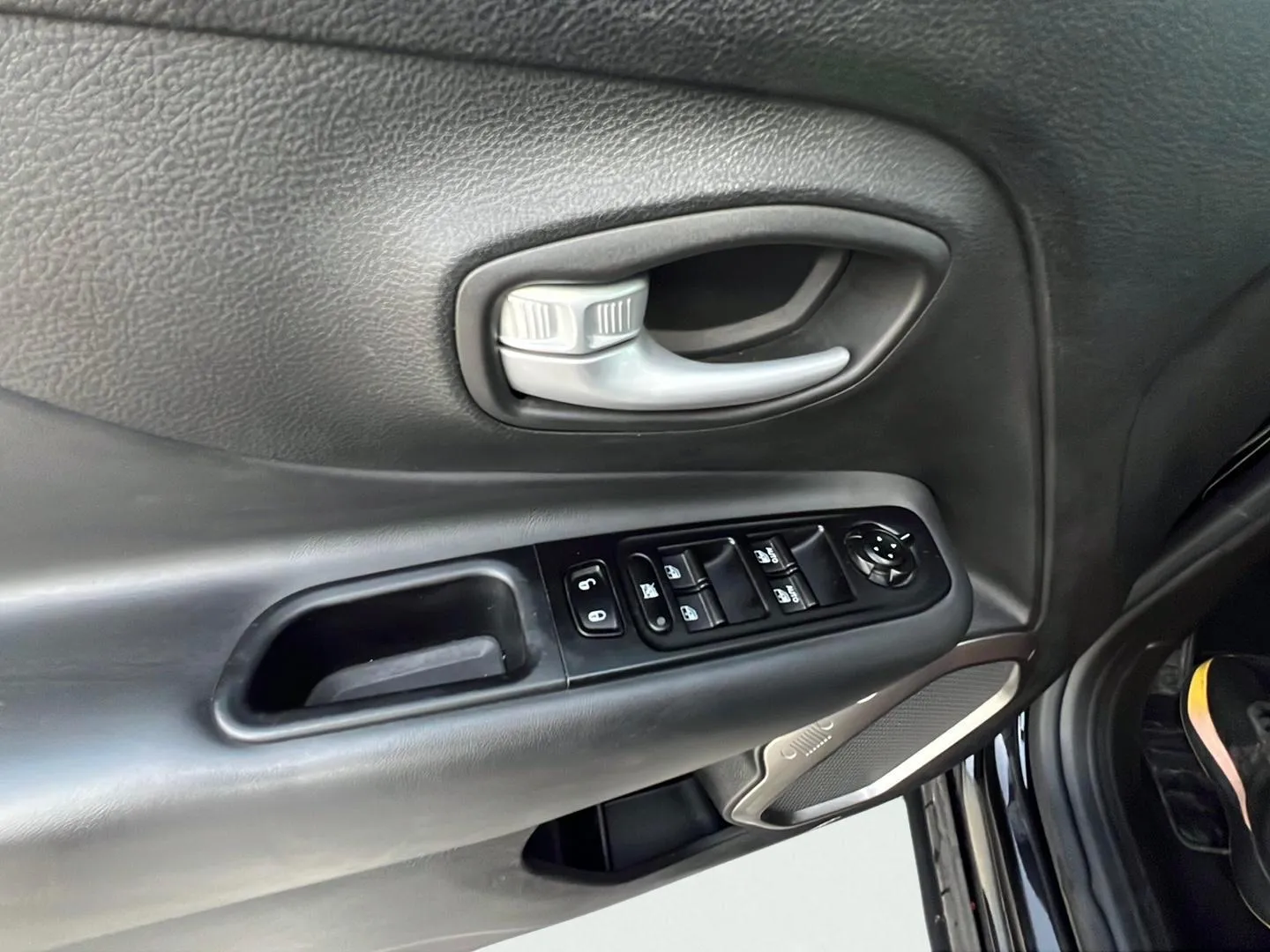 Jeep Renegade 4xe 1.3 PHEV Limited - foto 18