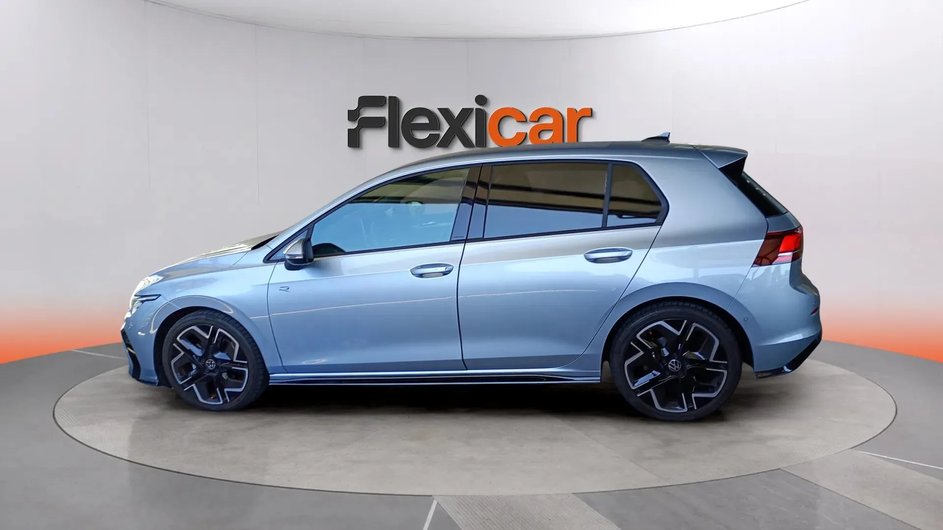 Volkswagen Golf R-Line 1.5 eTSI DSG - foto 4