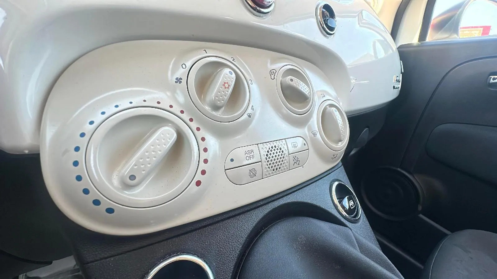 Fiat 500 Club 1.0 Hybrid - foto 11