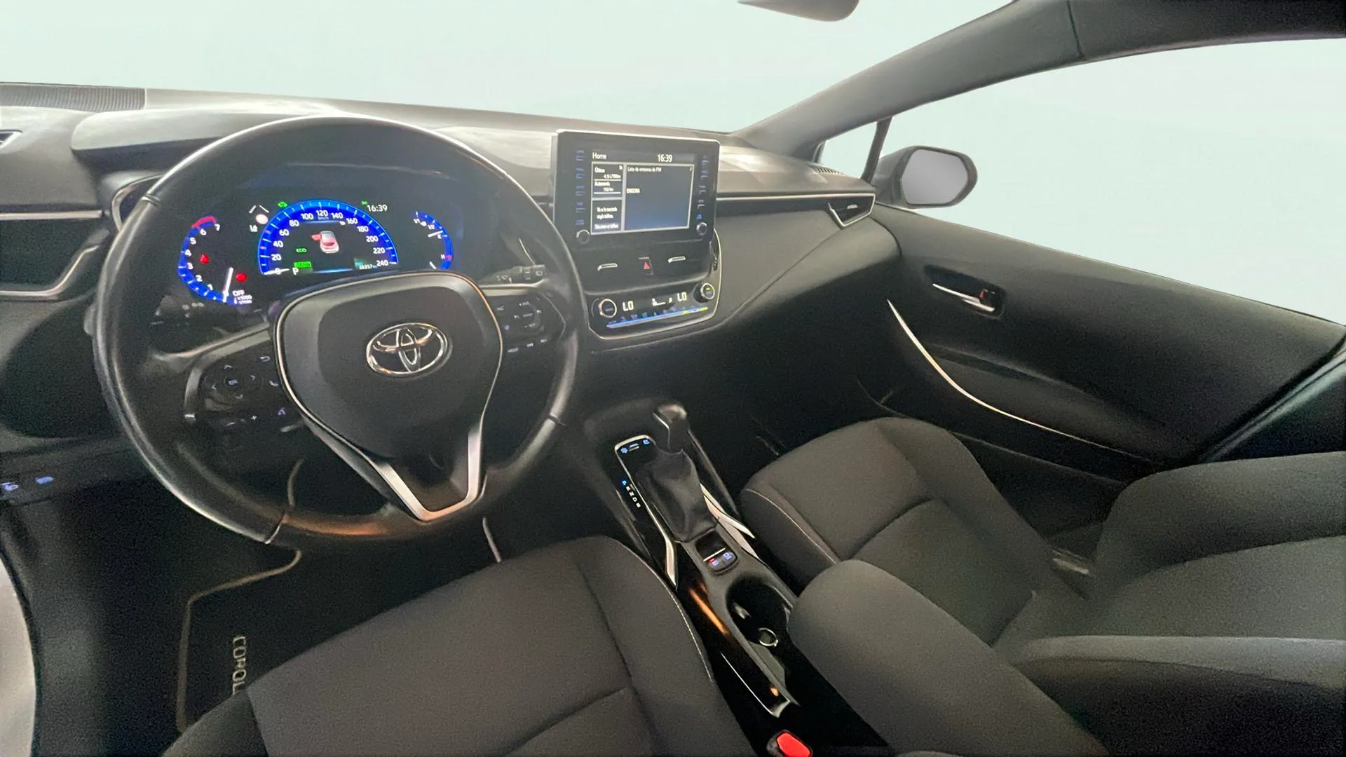 Toyota Corolla 1.8 125H Active Tech E-CVT - foto 16