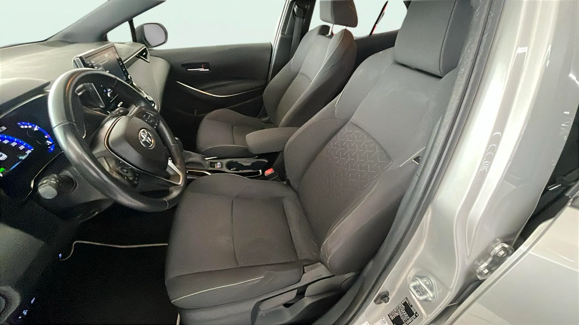 Toyota Corolla 1.8 125H Active Tech E-CVT - foto 12