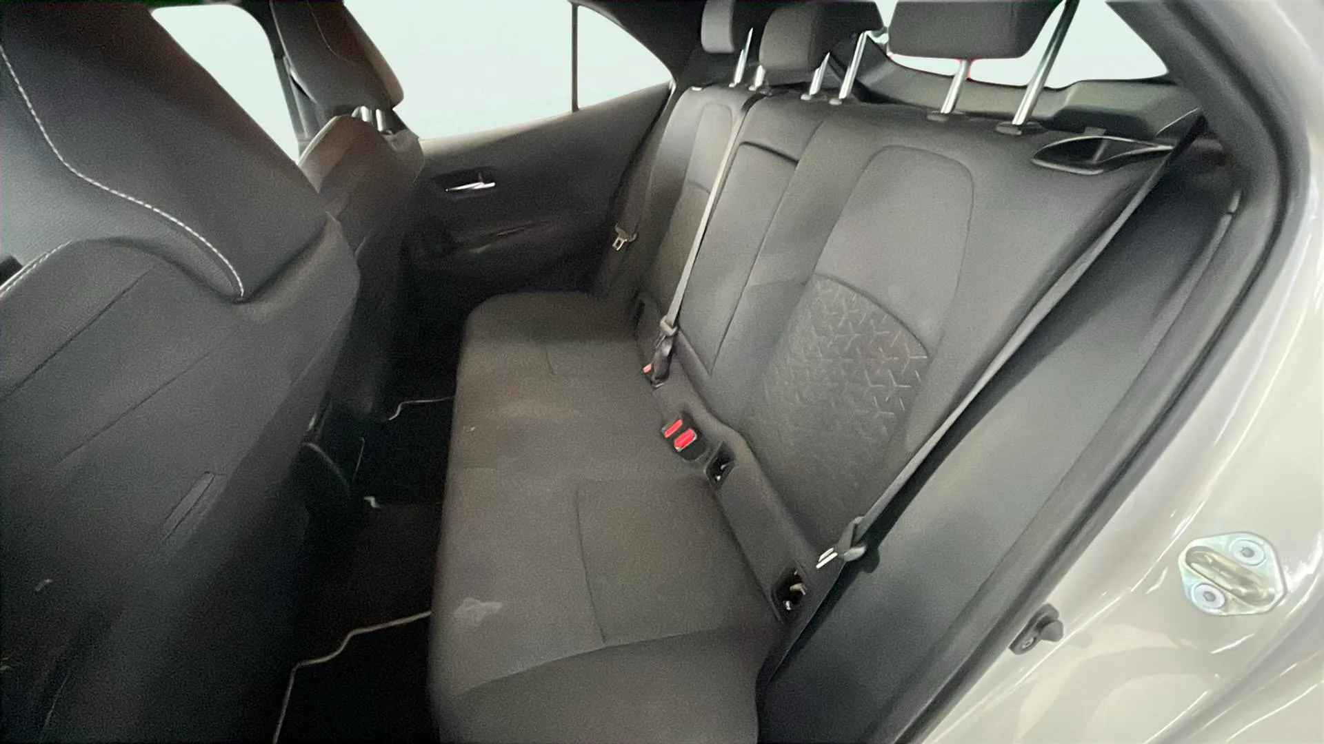 Toyota Corolla 1.8 125H Active Tech E-CVT - foto 13