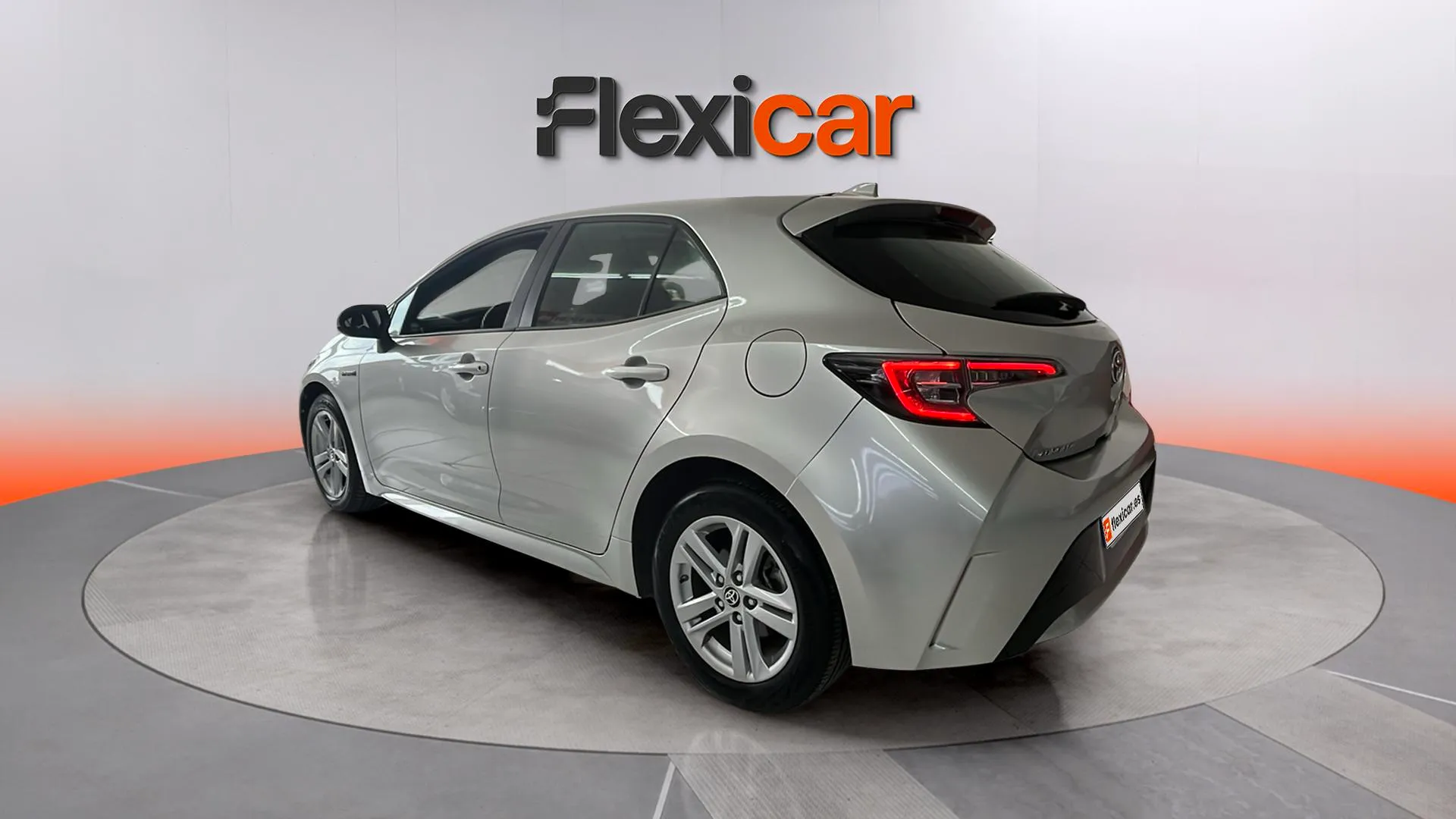 Toyota Corolla 1.8 125H Active Tech E-CVT - foto 4