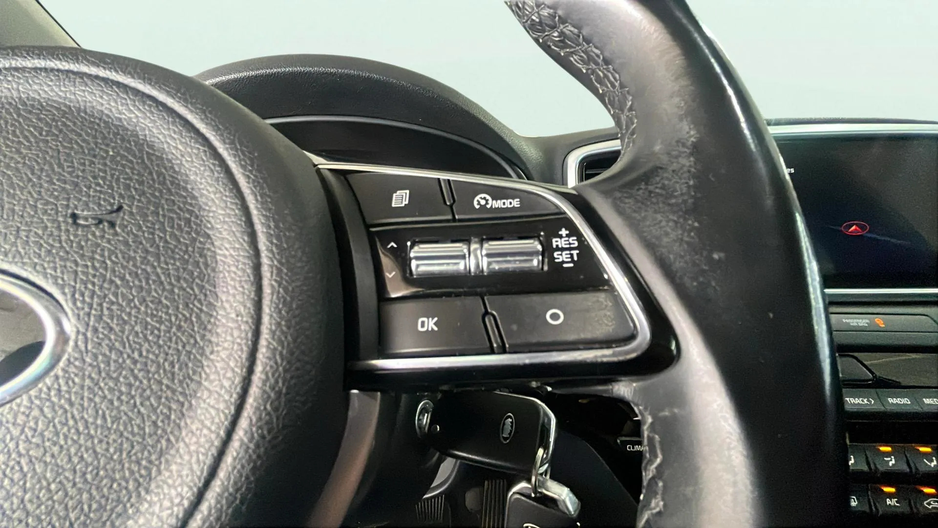 Kia Sportage 1.6 GDi Black Edition 4x2 - foto 24