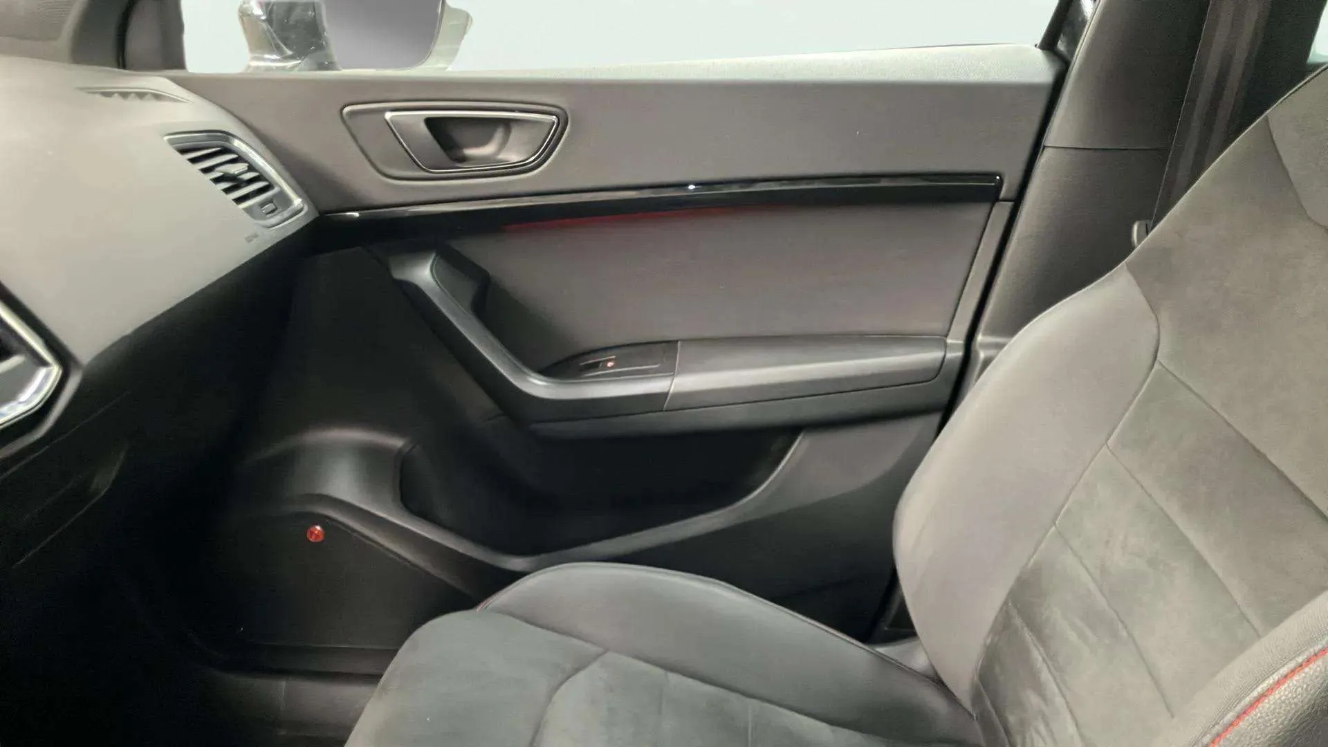 SEAT Ateca 1.5 TSI DSG FR - foto 18