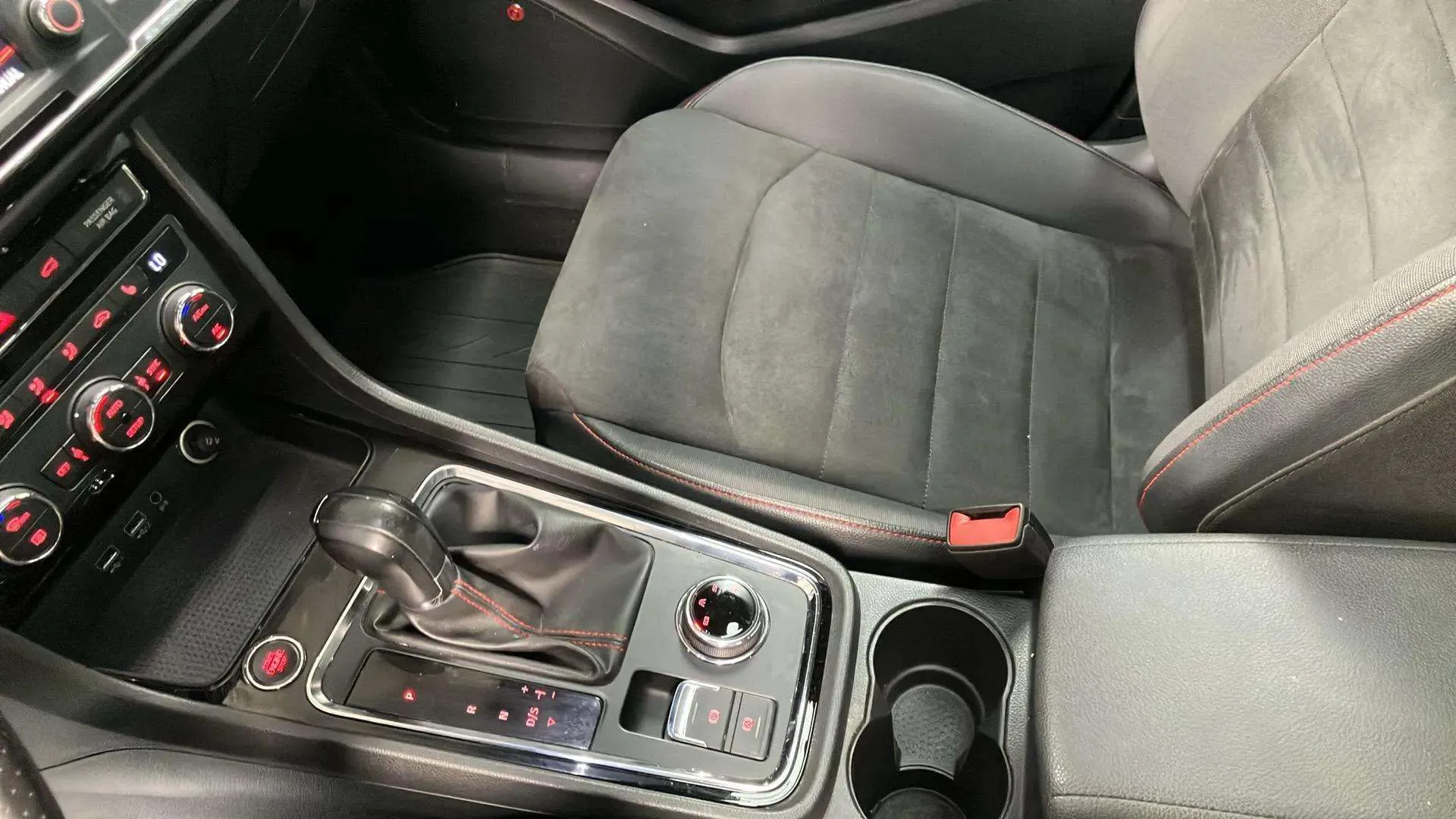 SEAT Ateca 1.5 TSI DSG FR - foto 22