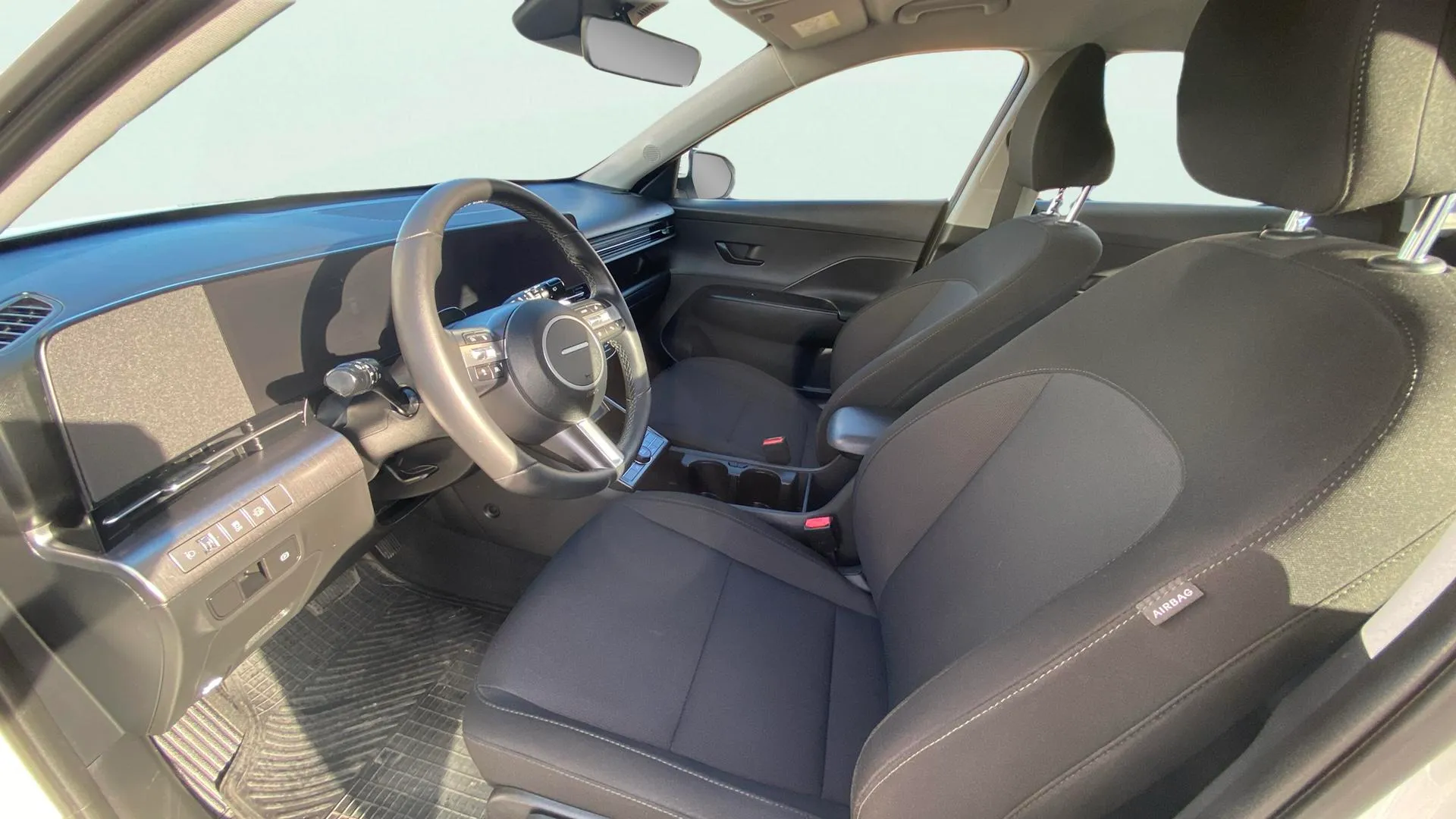 Hyundai Kona 1.6 GDI HEV Maxx DCT - foto 23