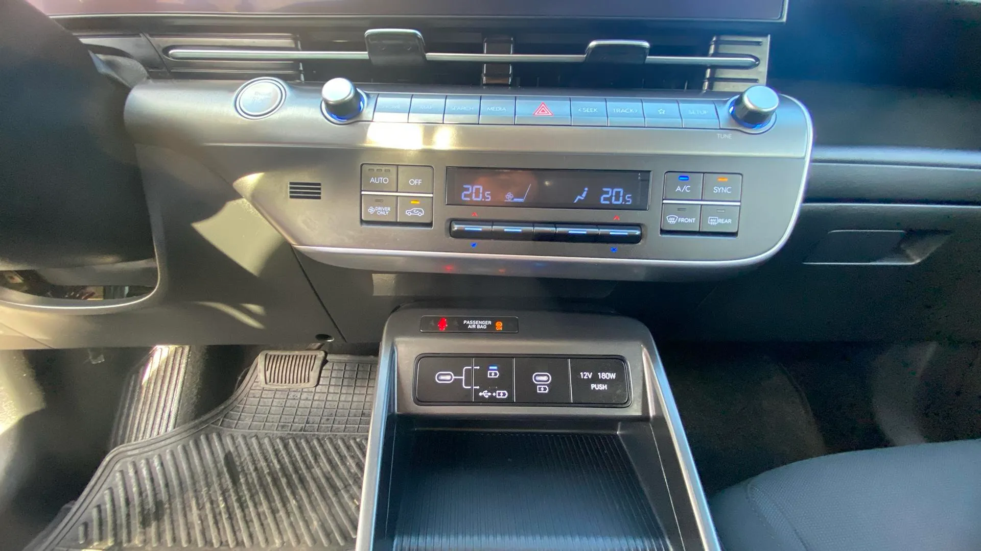 Hyundai Kona 1.6 GDI HEV Maxx DCT - foto 14