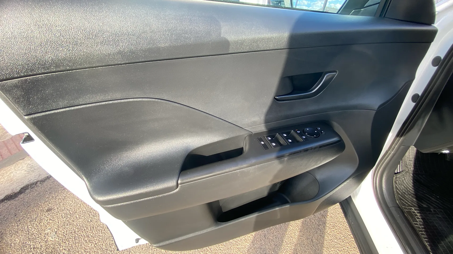 Hyundai Kona 1.6 GDI HEV Maxx DCT - foto 9