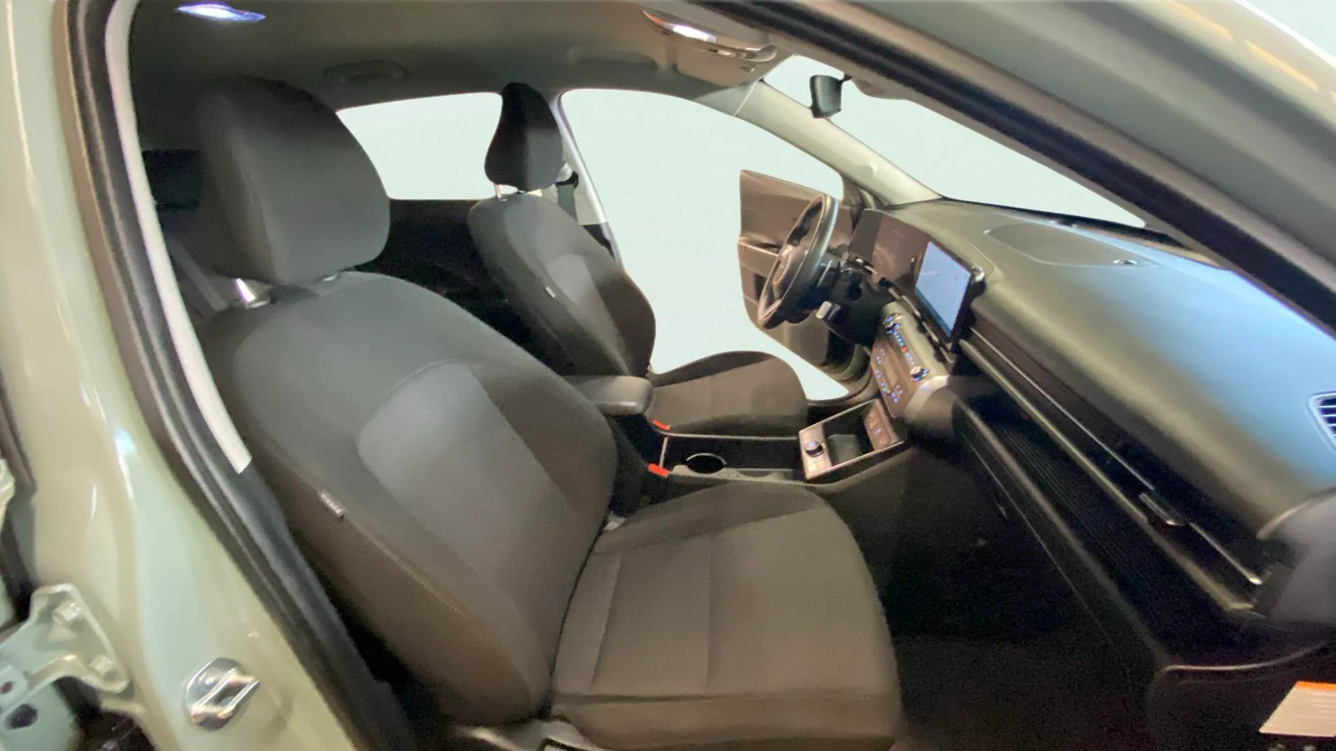 Hyundai Kona 1.6 GDI HEV Maxx DCT - foto 11