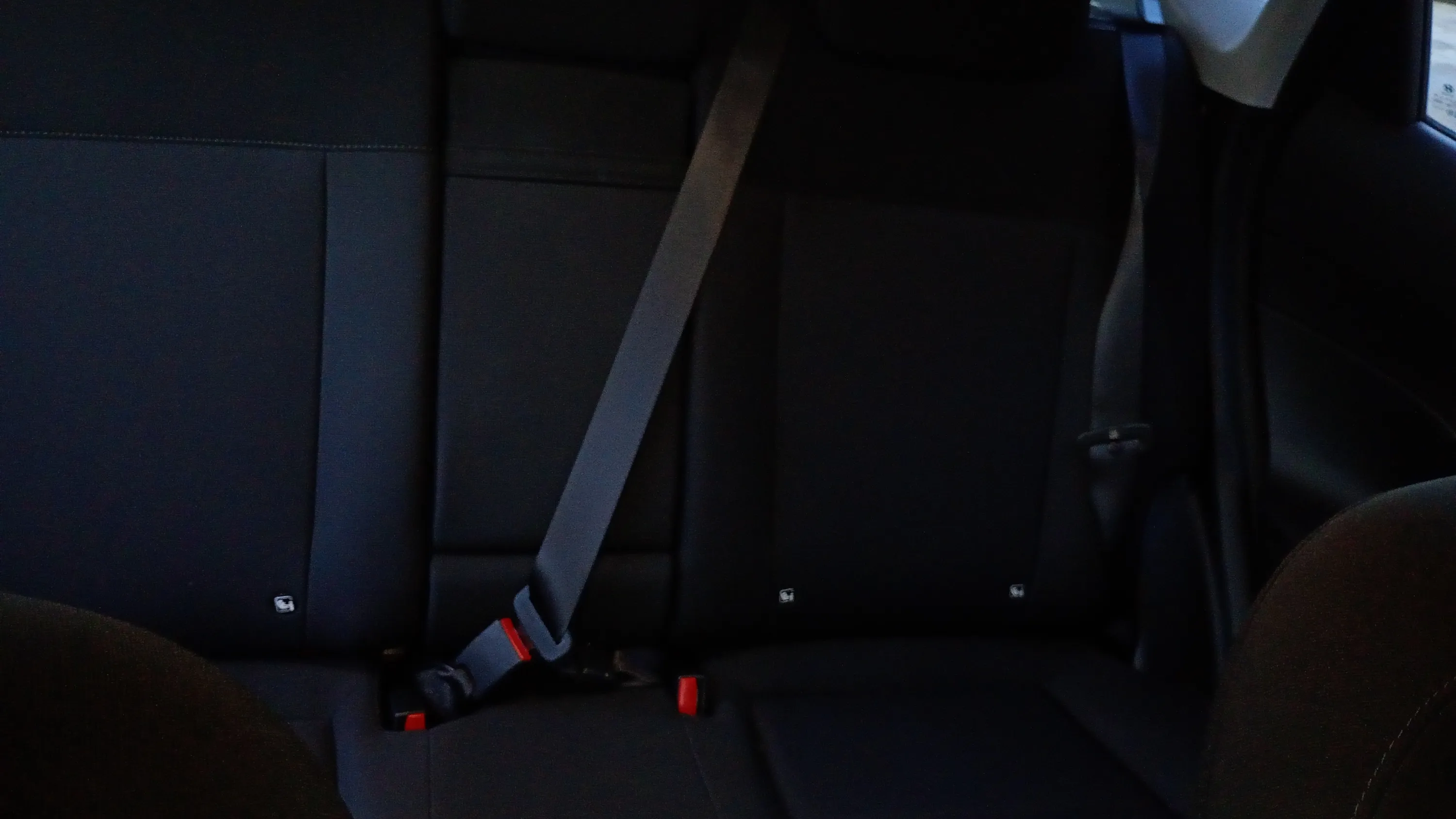 Hyundai Kona 1.6 GDI HEV Maxx DCT - foto 12