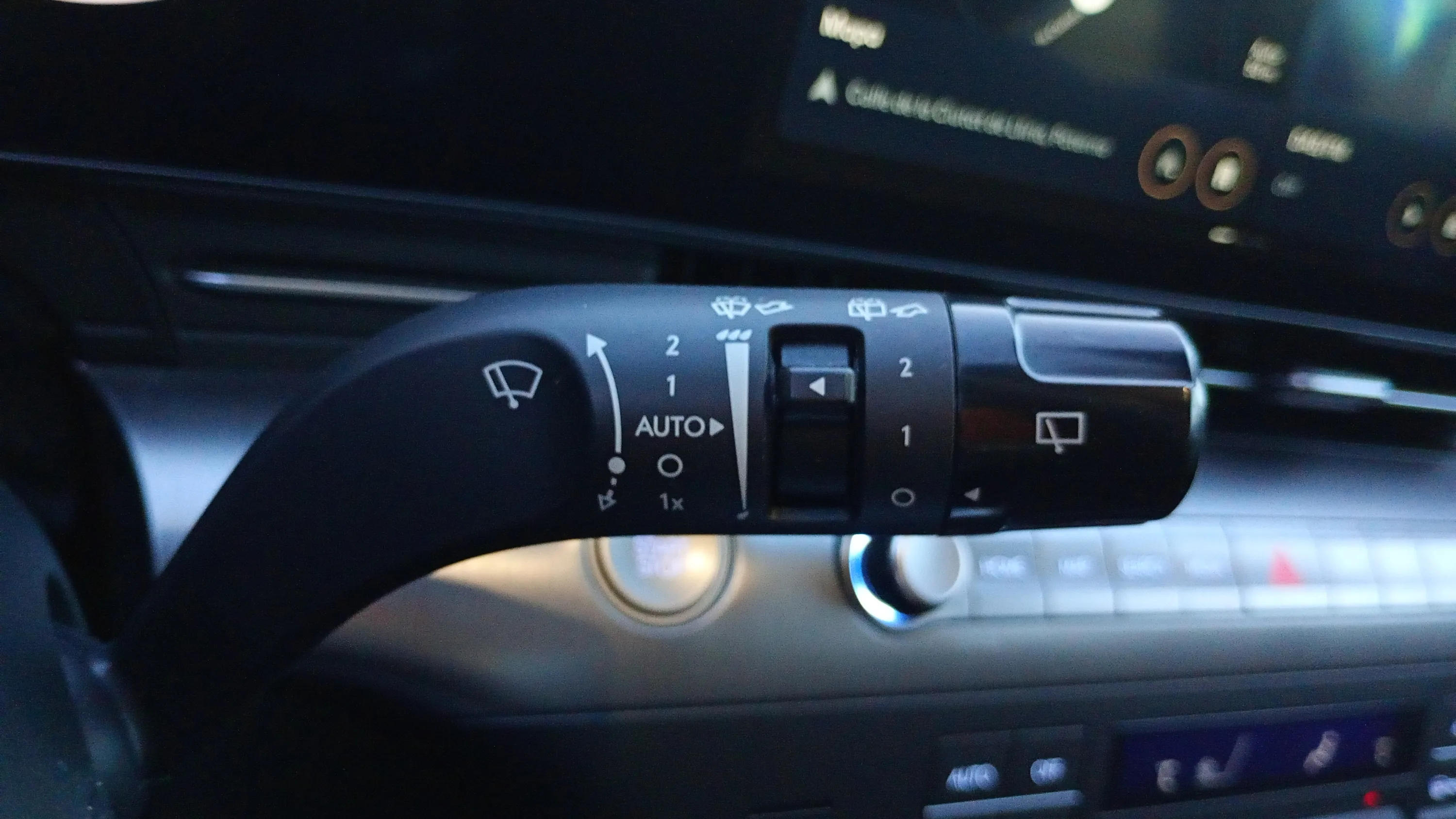 Hyundai Kona 1.6 GDI HEV Maxx DCT - foto 23