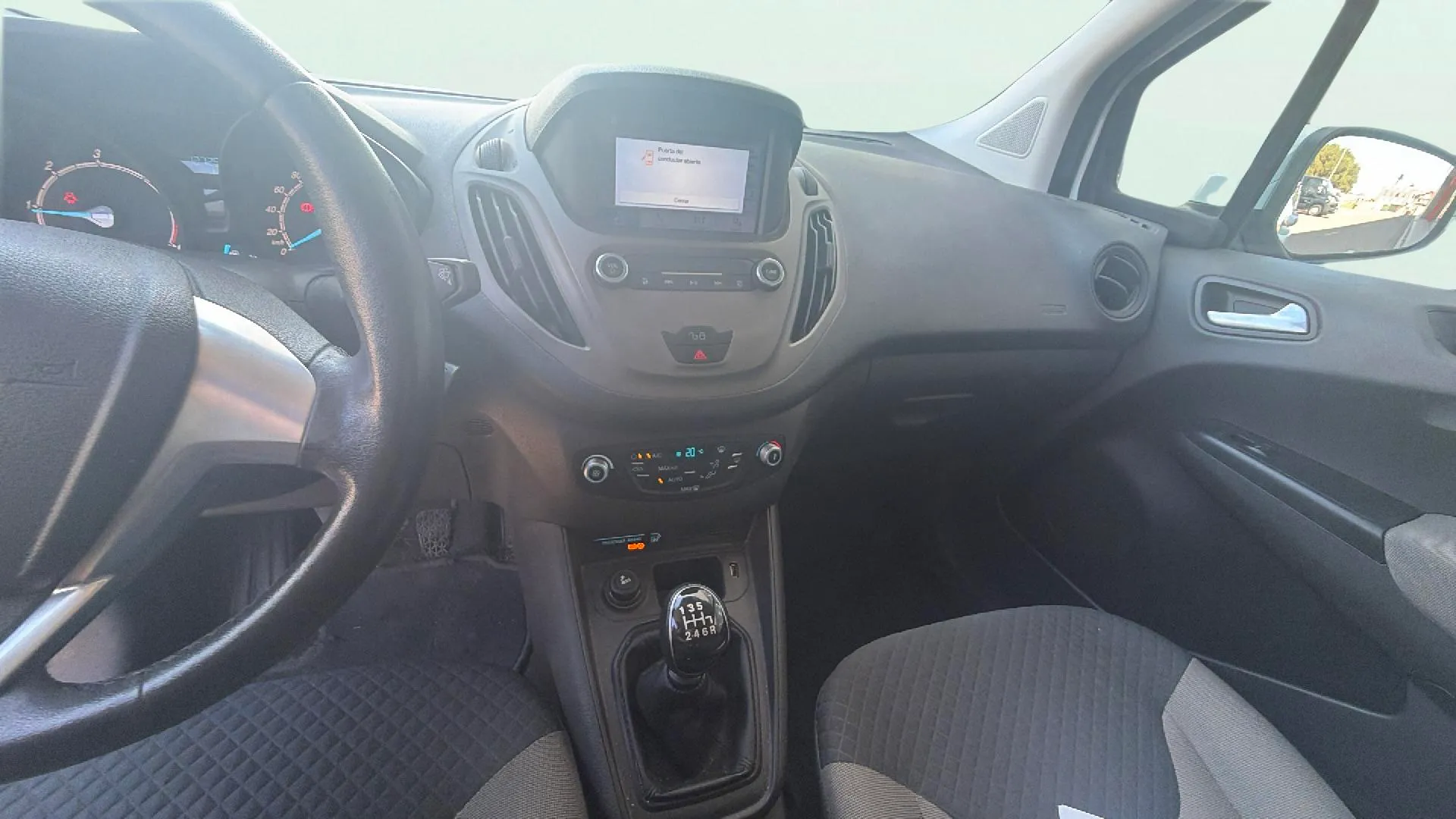 Ford Tourneo Courier 1.5 TDCi Trend - foto 7