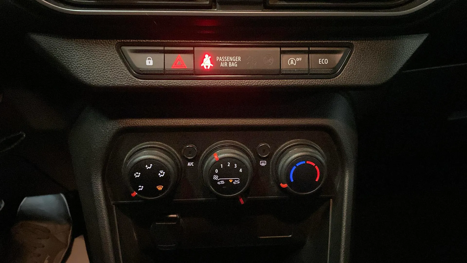 Dacia Sandero Expression TCe - foto 17