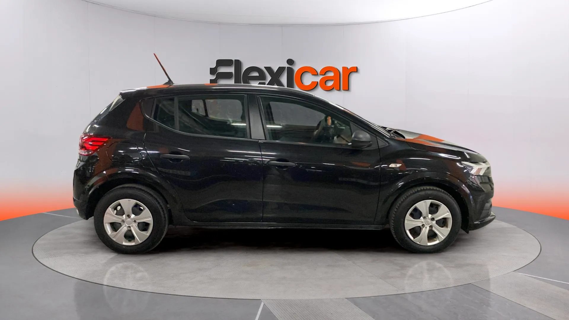 Dacia Sandero Expression TCe - foto 8