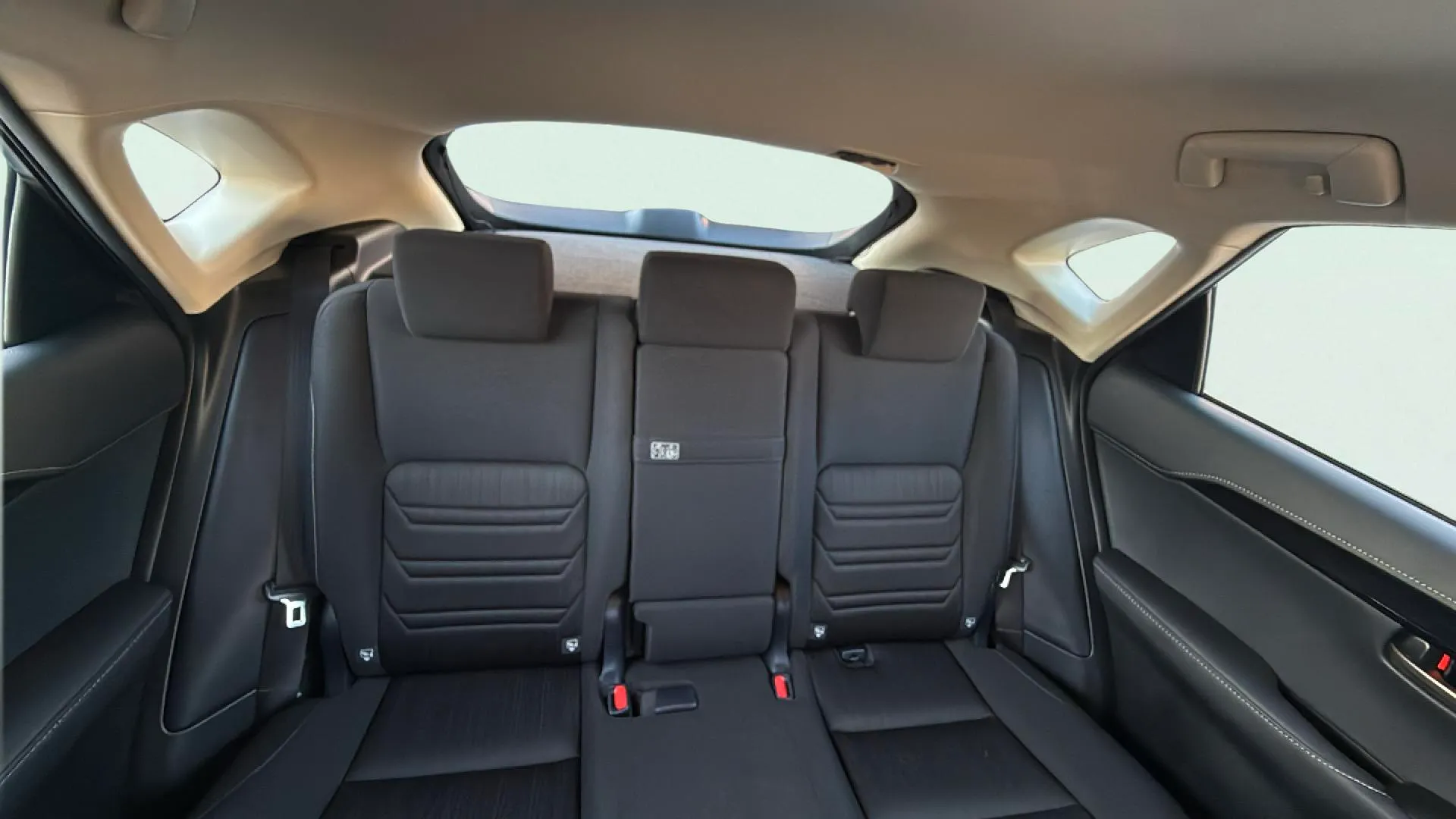 Lexus NX 2.5 300h Business 2WD - foto 11
