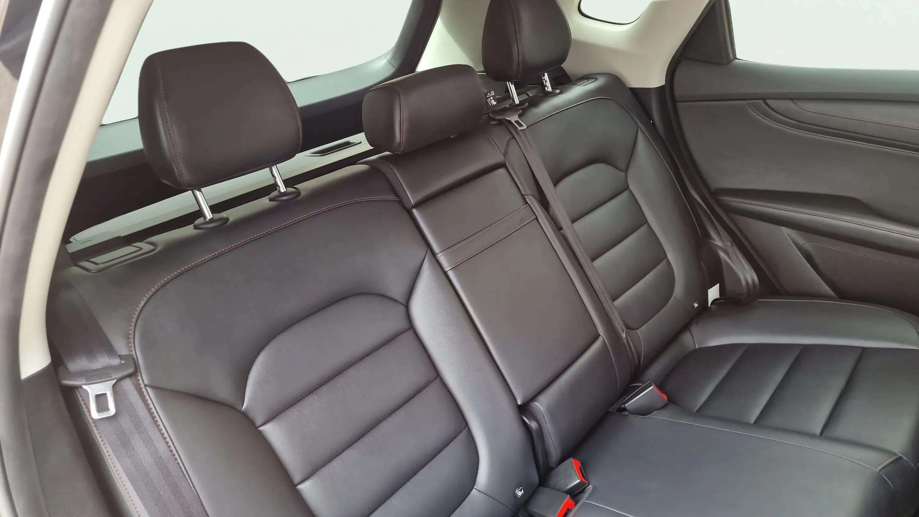 MG HS 1.5T Luxury - foto 22