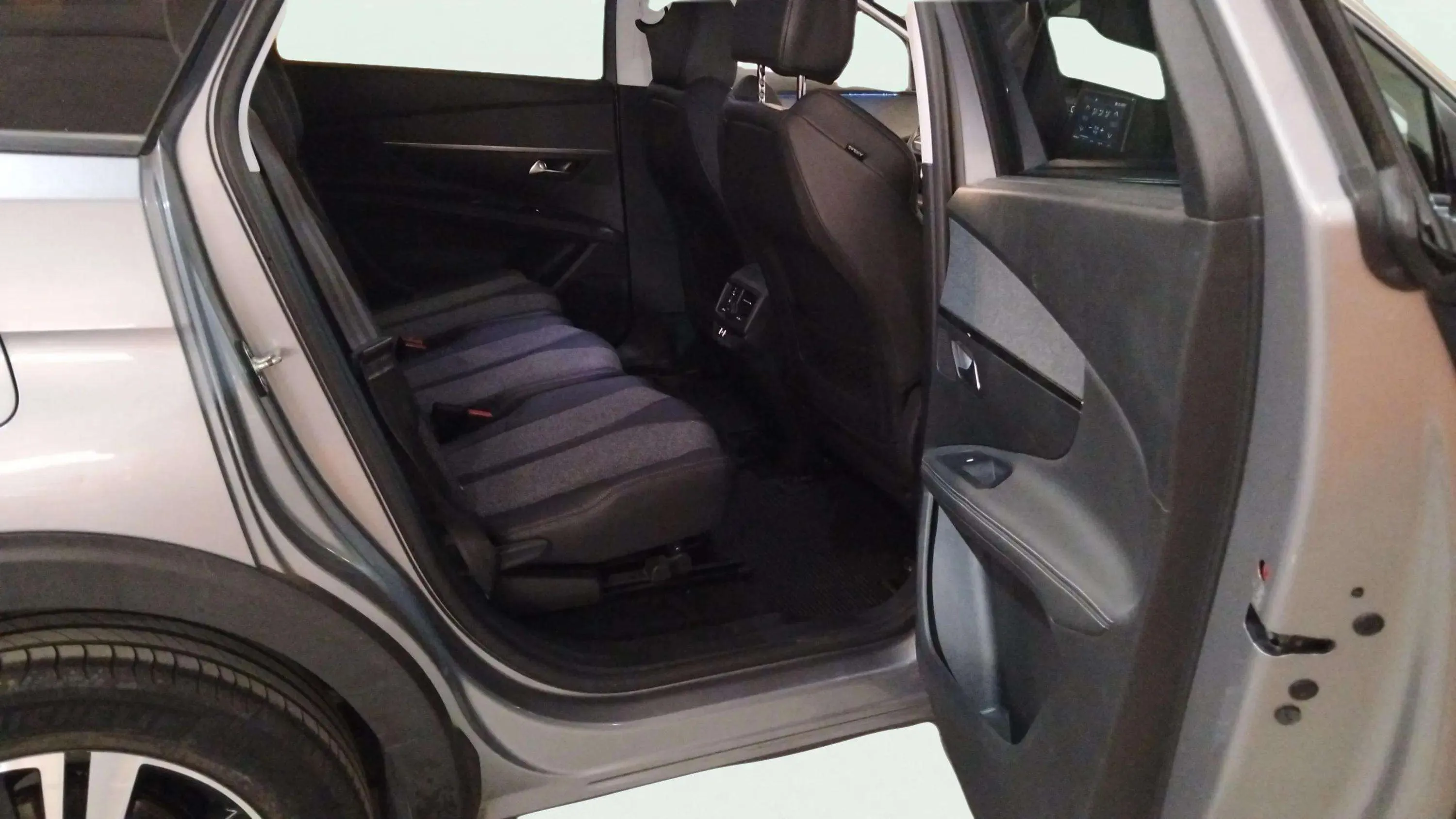 Peugeot 5008 1.2 PureTech Allure Pack - foto 11