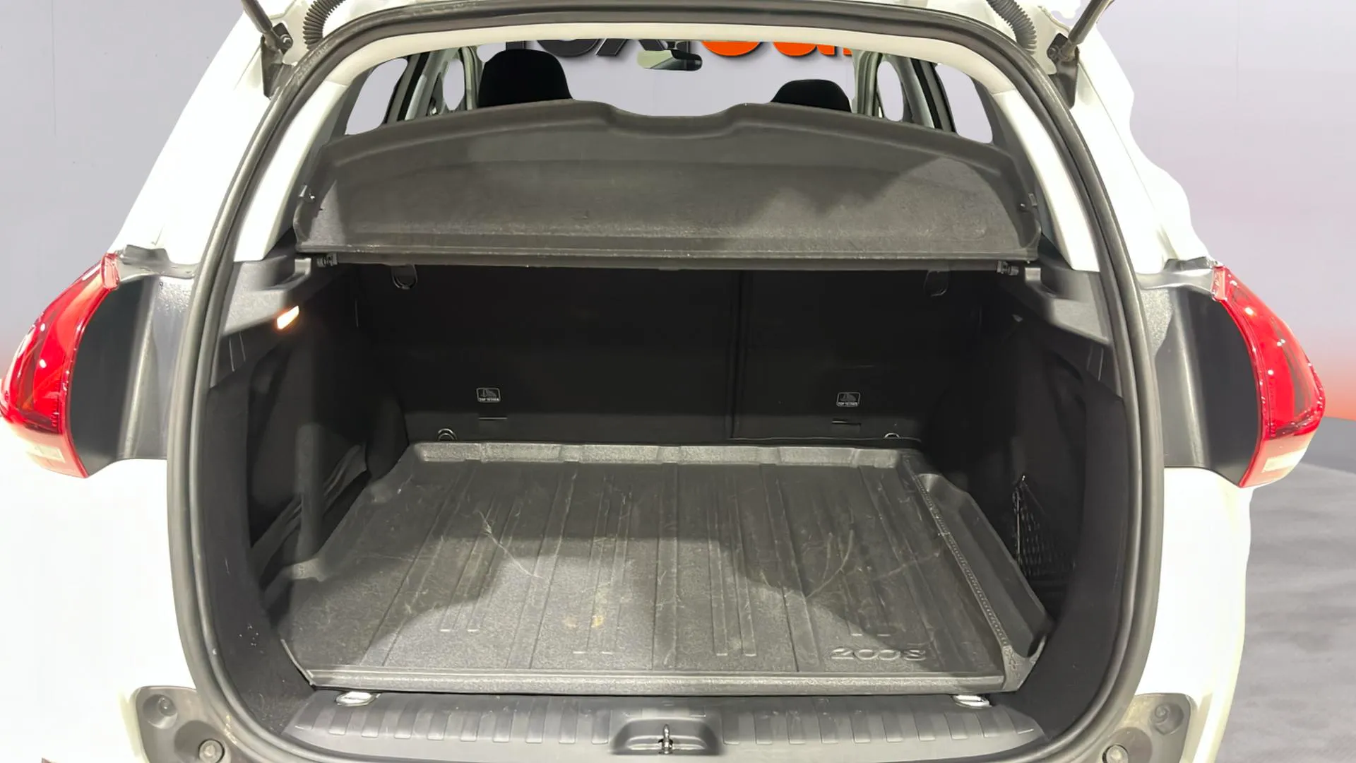 Peugeot 2008 Style 1.6 BlueHDi - foto 9