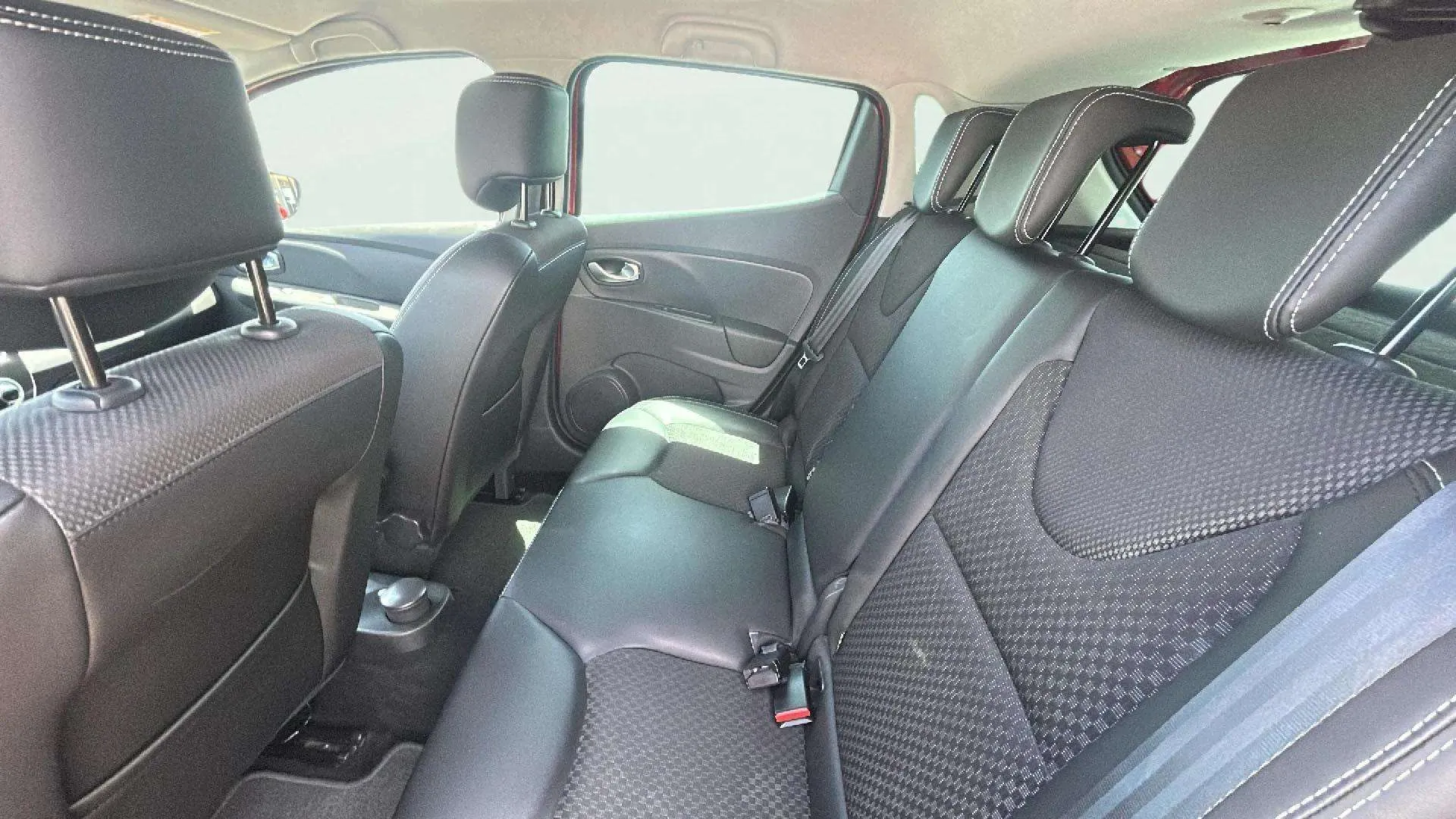 Renault Clio Intens TCe - foto 10