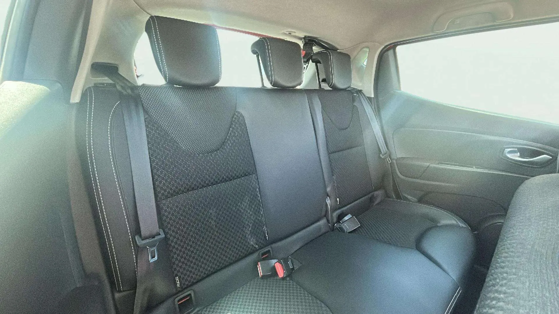 Renault Clio Intens TCe - foto 20