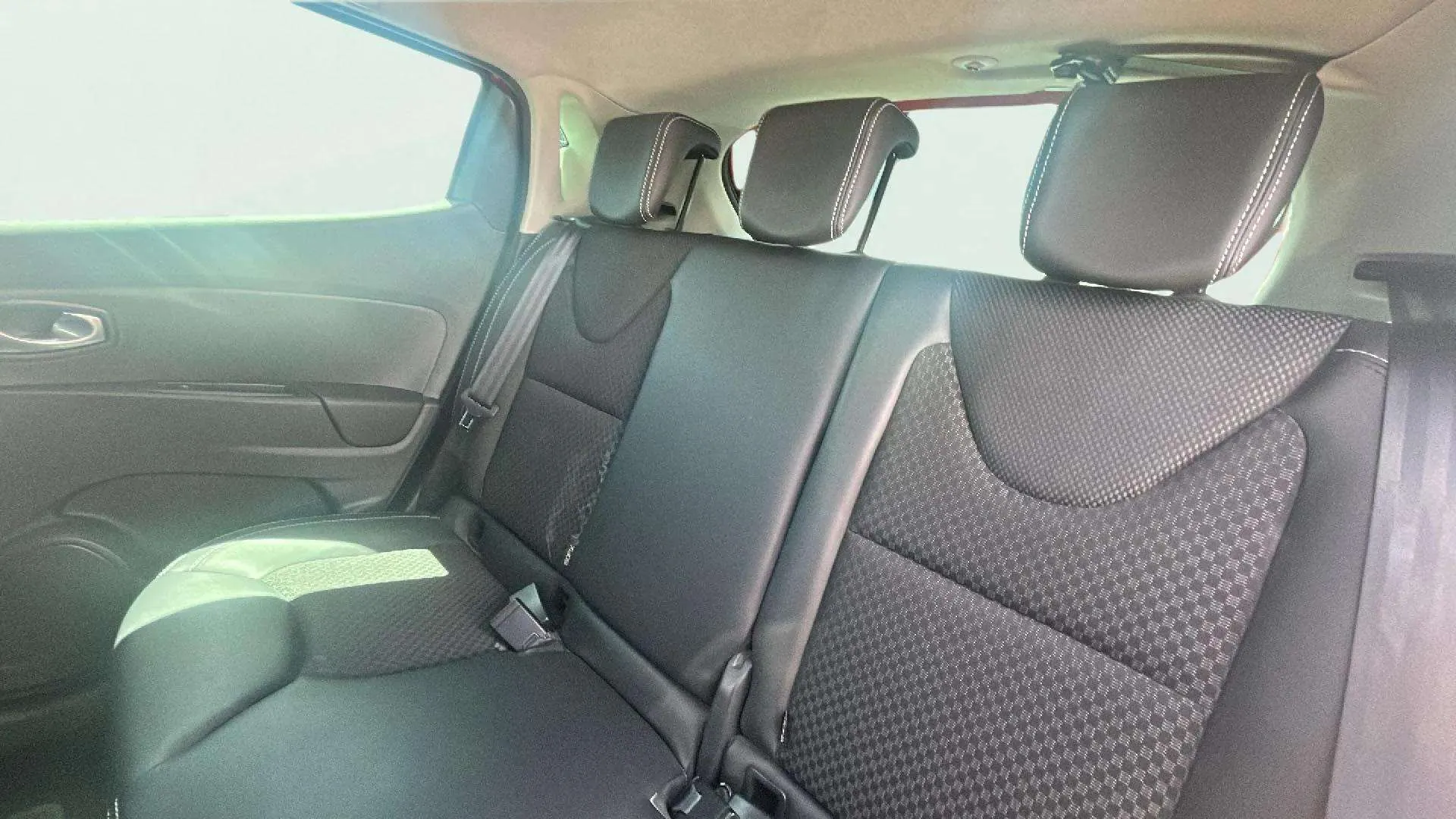 Renault Clio Intens TCe - foto 21