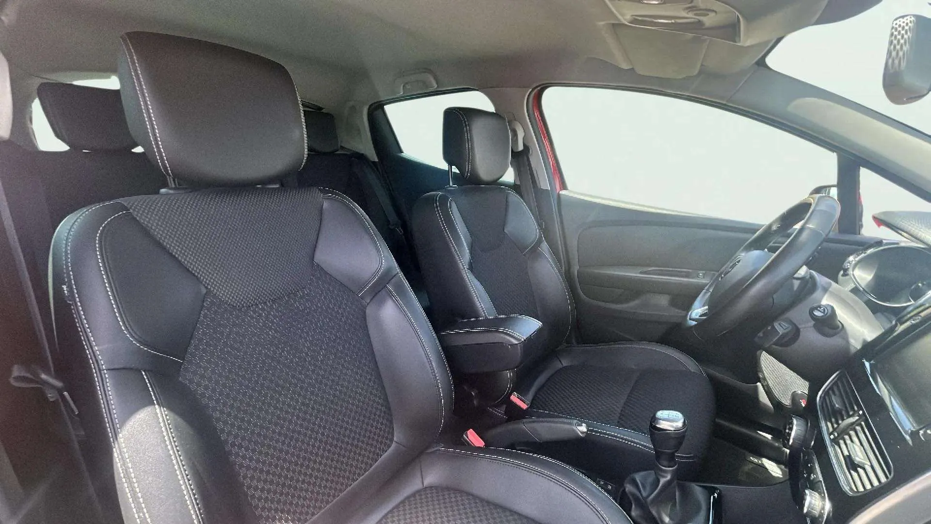 Renault Clio Intens TCe - foto 19