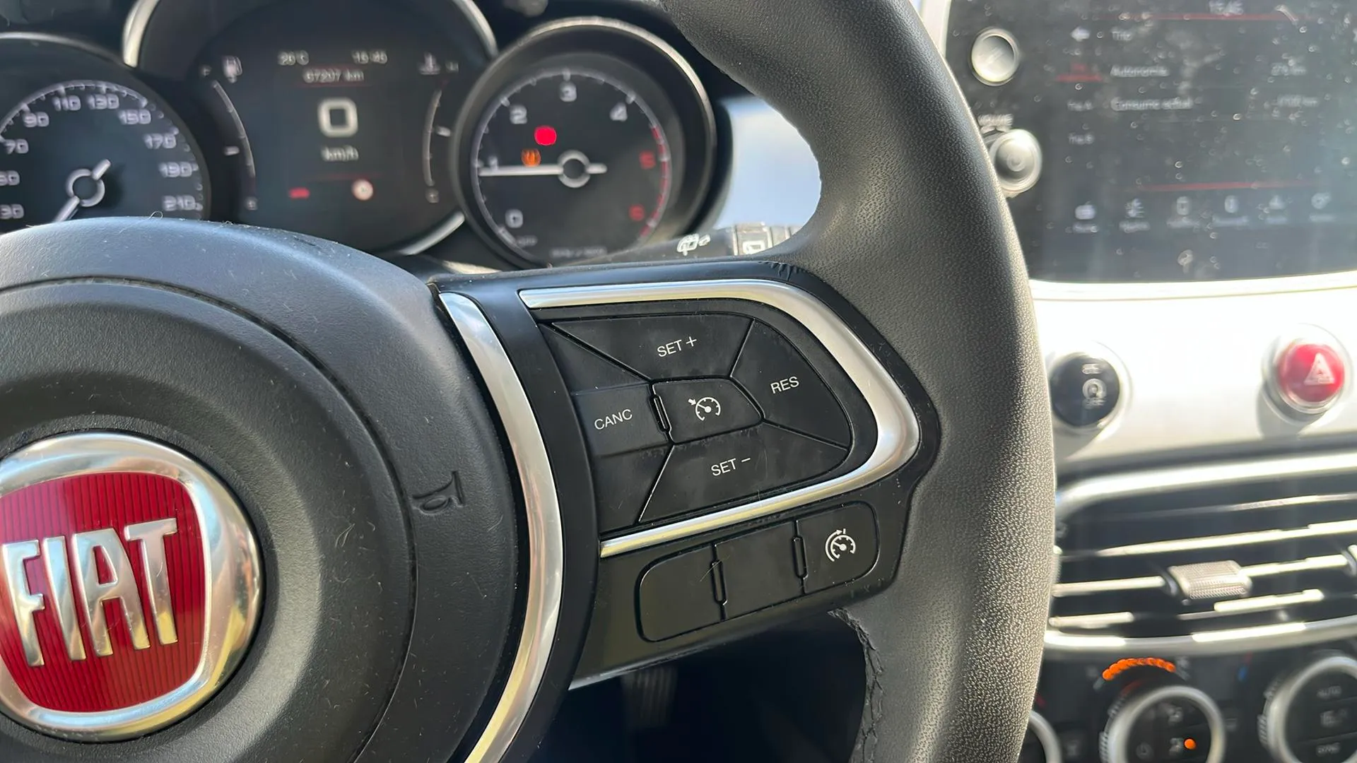 Fiat 500X Connect 1.6 MultiJet - foto 12