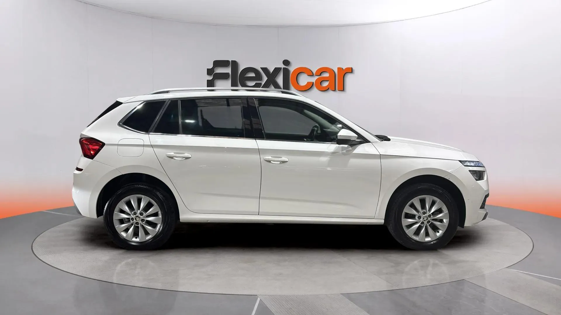 Škoda Kamiq 1.0 TSI DSG Ambition - foto 8