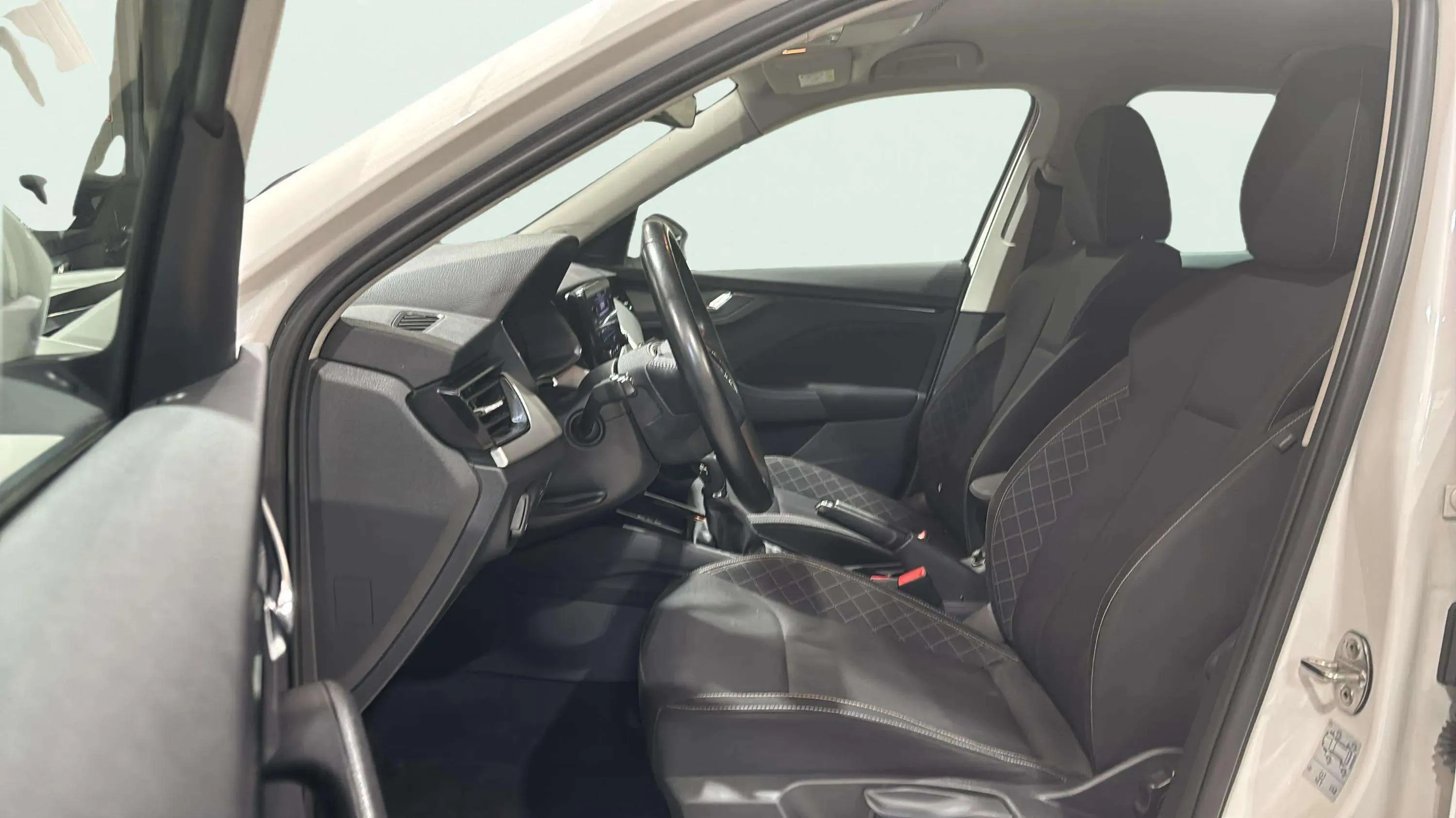 Škoda Kamiq 1.0 TSI DSG Ambition - foto 20